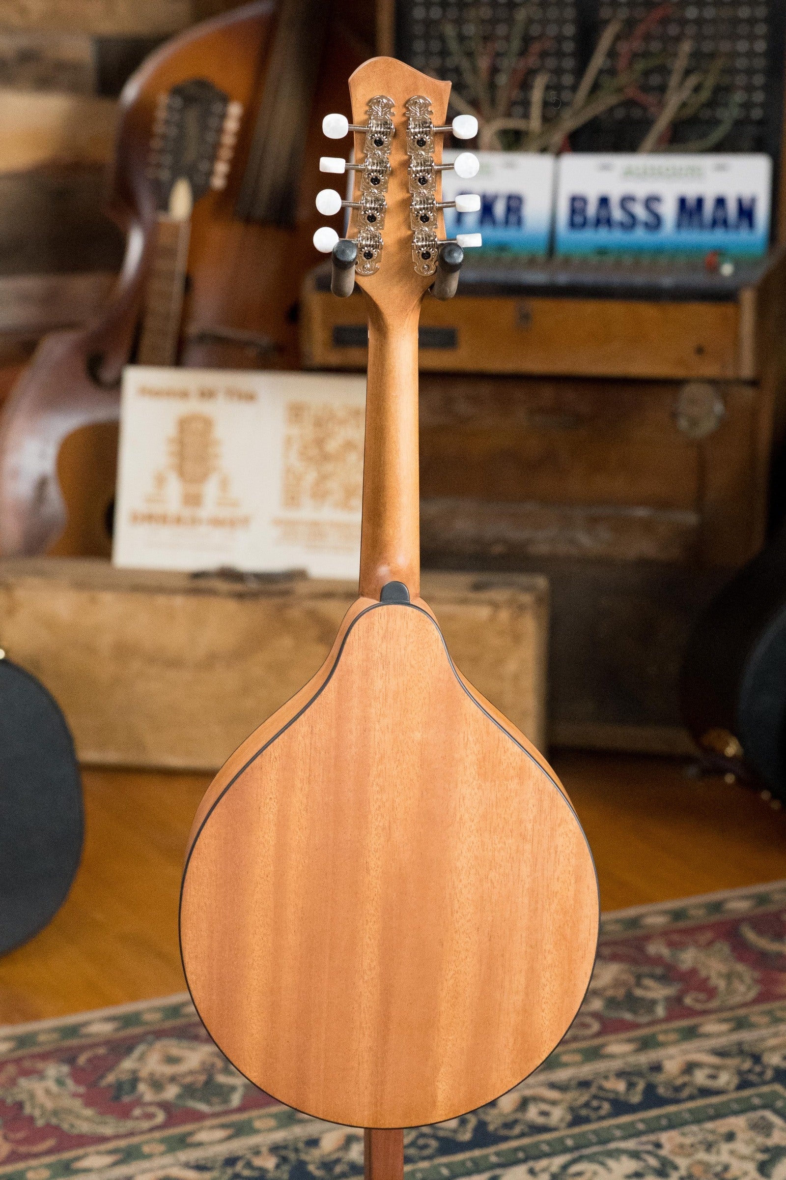 Eastman PCH-M104-GB Spruce/Laminated Mahogany Goldburst Flattop A-Style Mandolin #1065