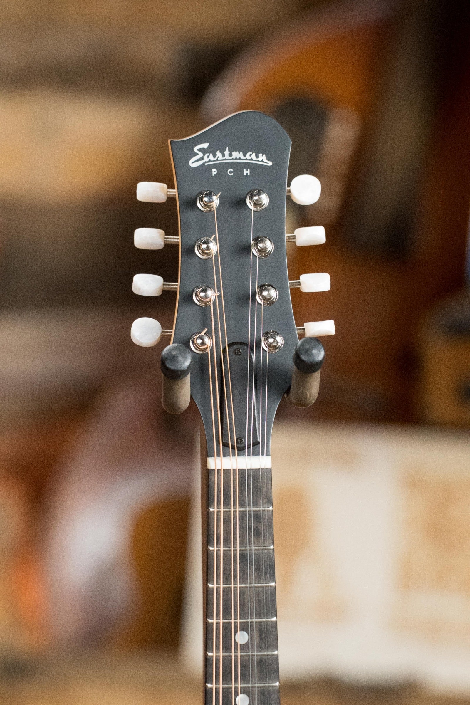 Eastman PCH-M104-NAT Spruce/Laminated Mahogany Natural Flattop A-Style Mandolin #1177