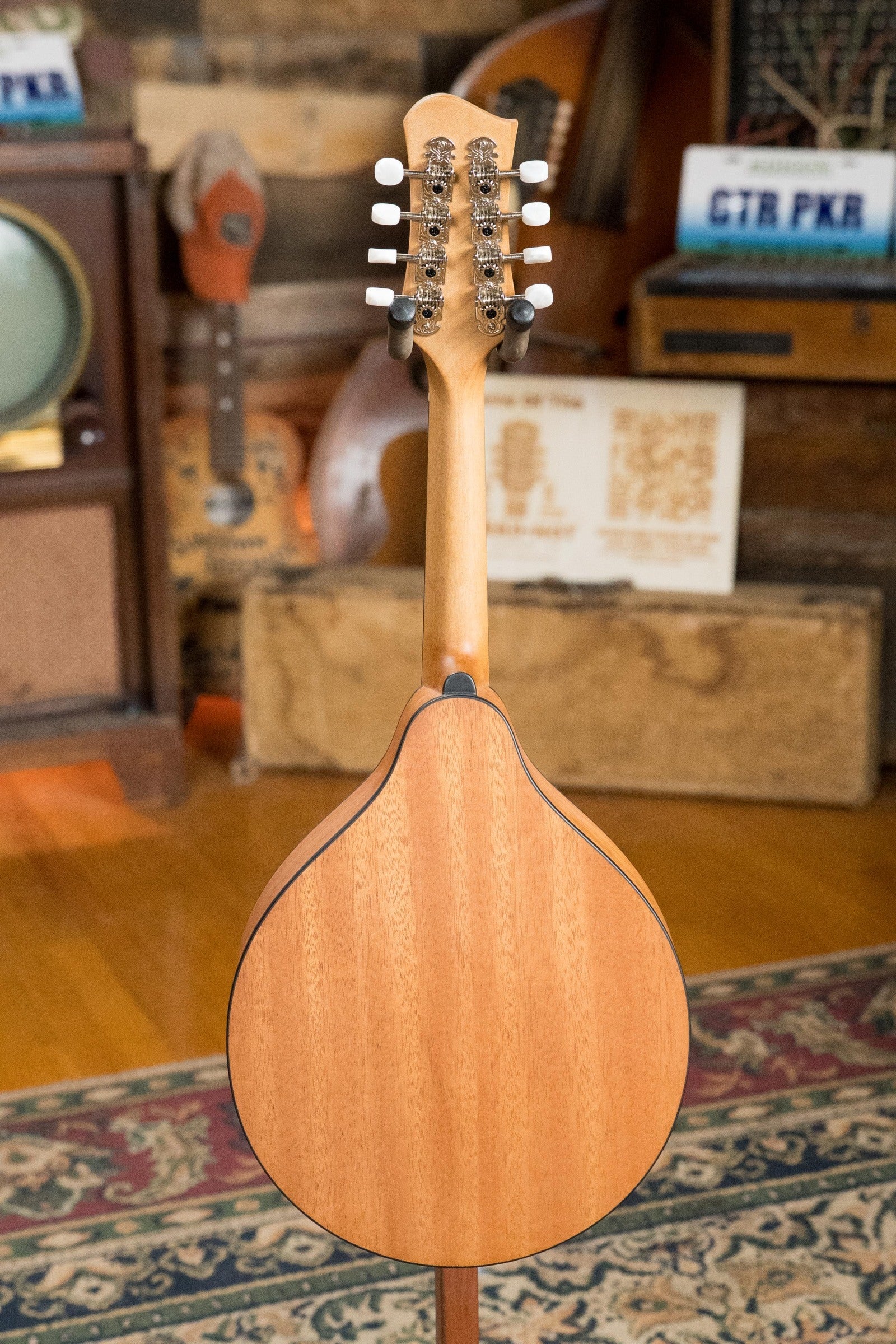 Eastman PCH-M104-NAT Spruce/Laminated Mahogany Natural Flattop A-Style Mandolin #1177