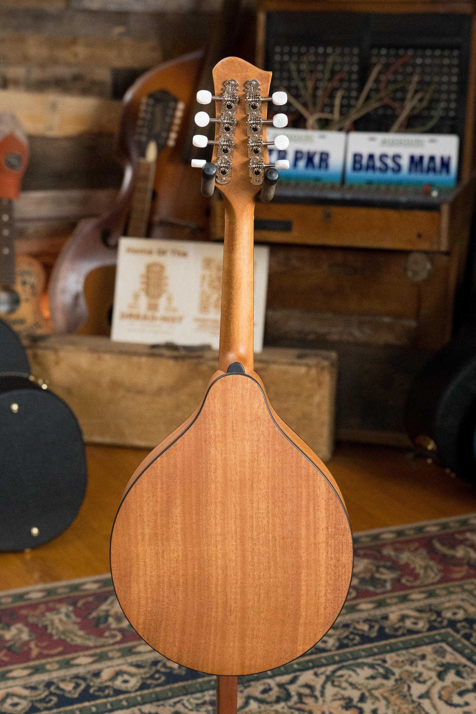 Eastman PCH-M104-NAT Spruce/Laminated Mahogany Natural Flattop A-Style Mandolin #1180
