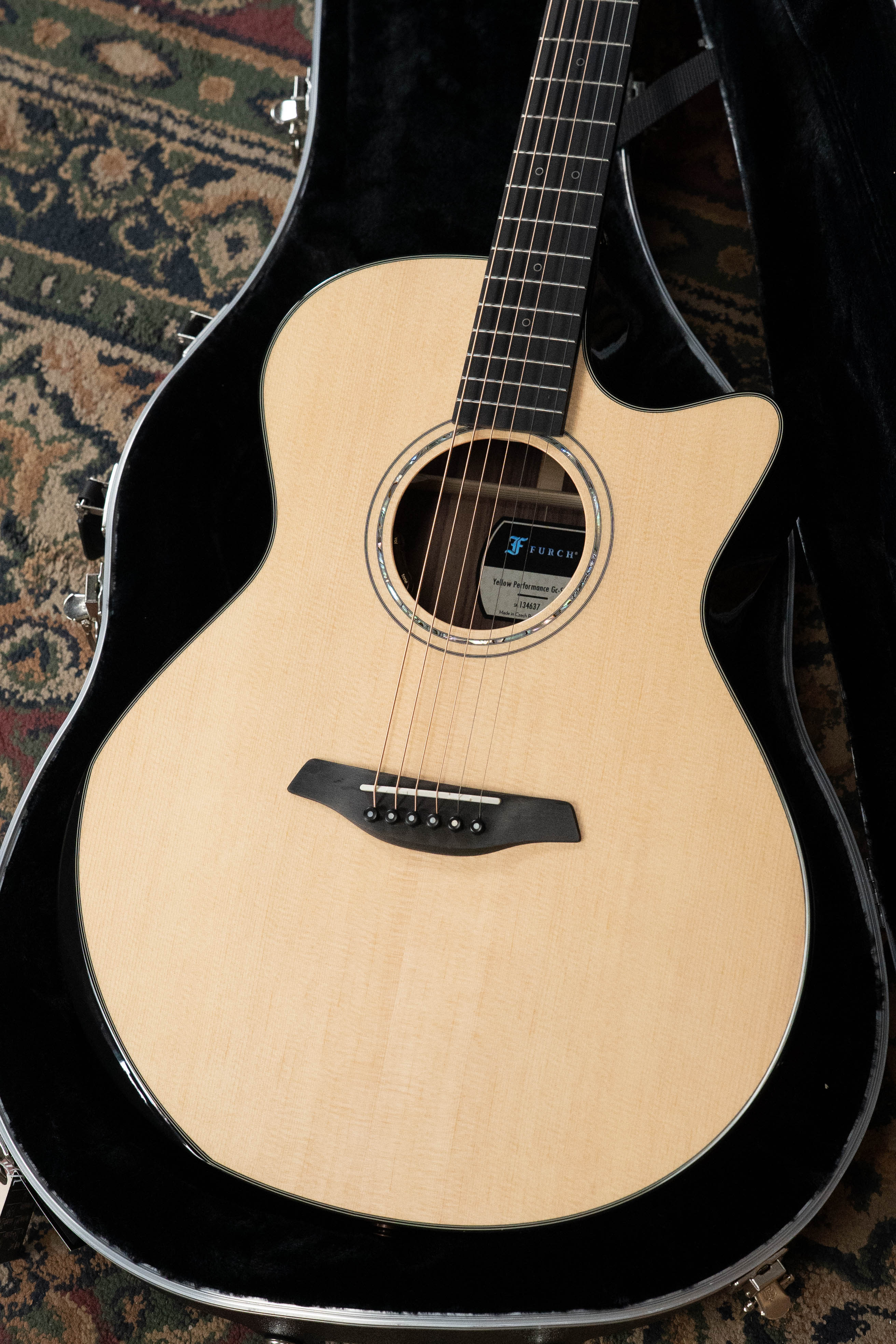 Furch Yellow Performance Gc-SR a Stika/Rosewood Grand Auditorium Cutaway Acoustic Guitar #4637