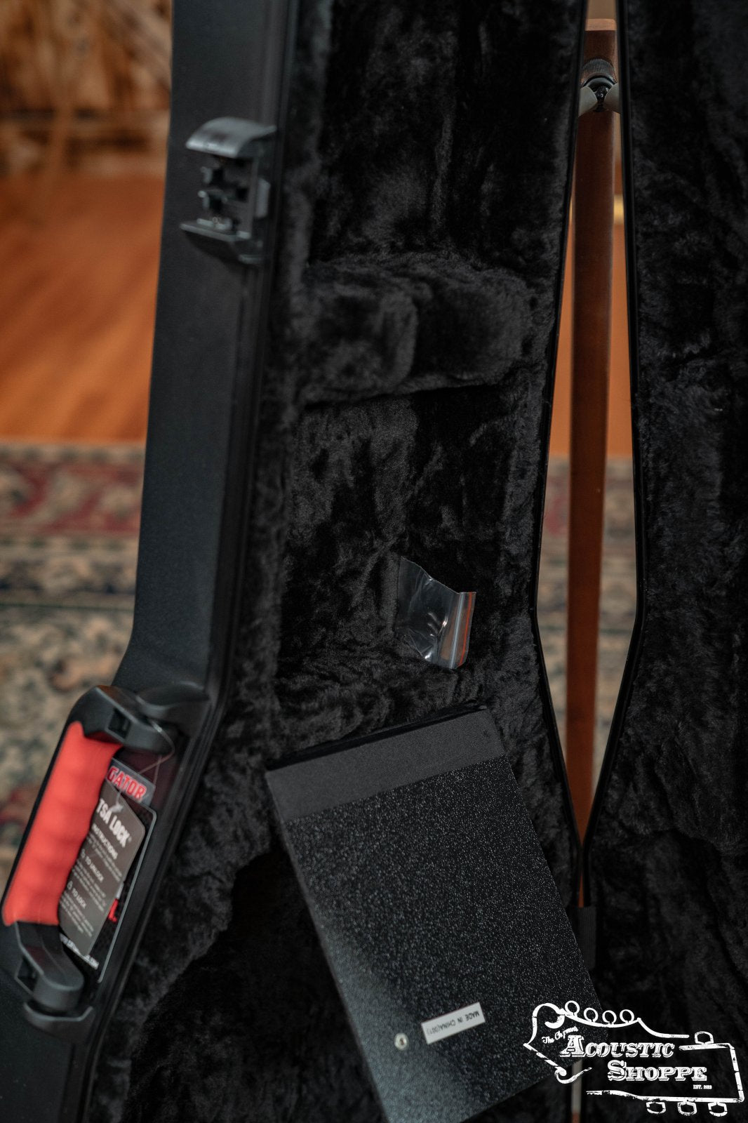 Gator TSA Series Dreadnought Guitar Case (GTSA-GTRDREAD)