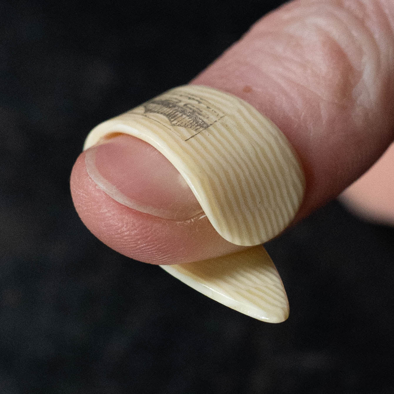 Golden Gate GP-11 Ivoroid Thumb Pick - Medium