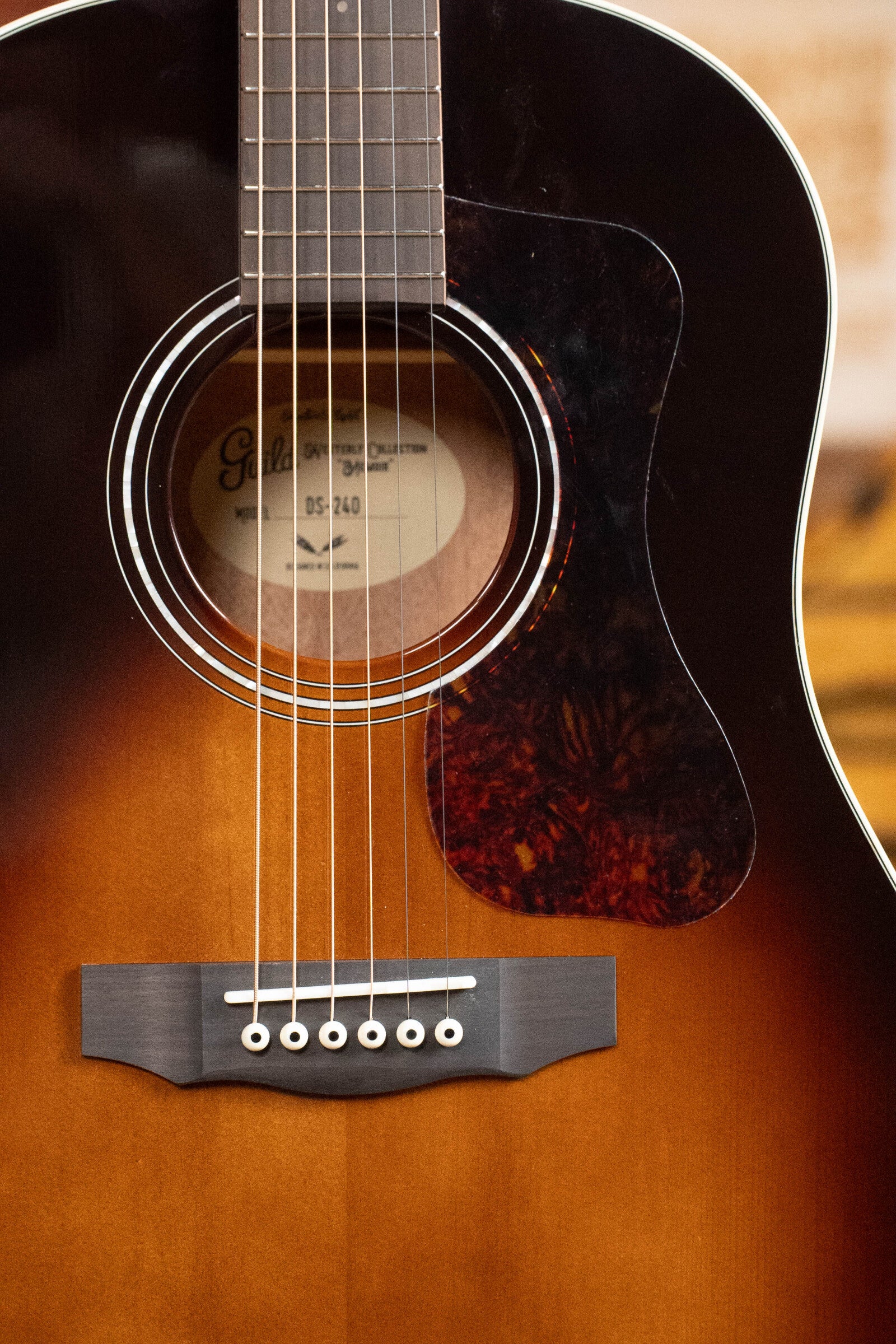 Guild DS-240 Memoir Sitka/Mahogany Vintage Sunburst Slope Shoulder Dreadnought Acoustic Guitar #1258