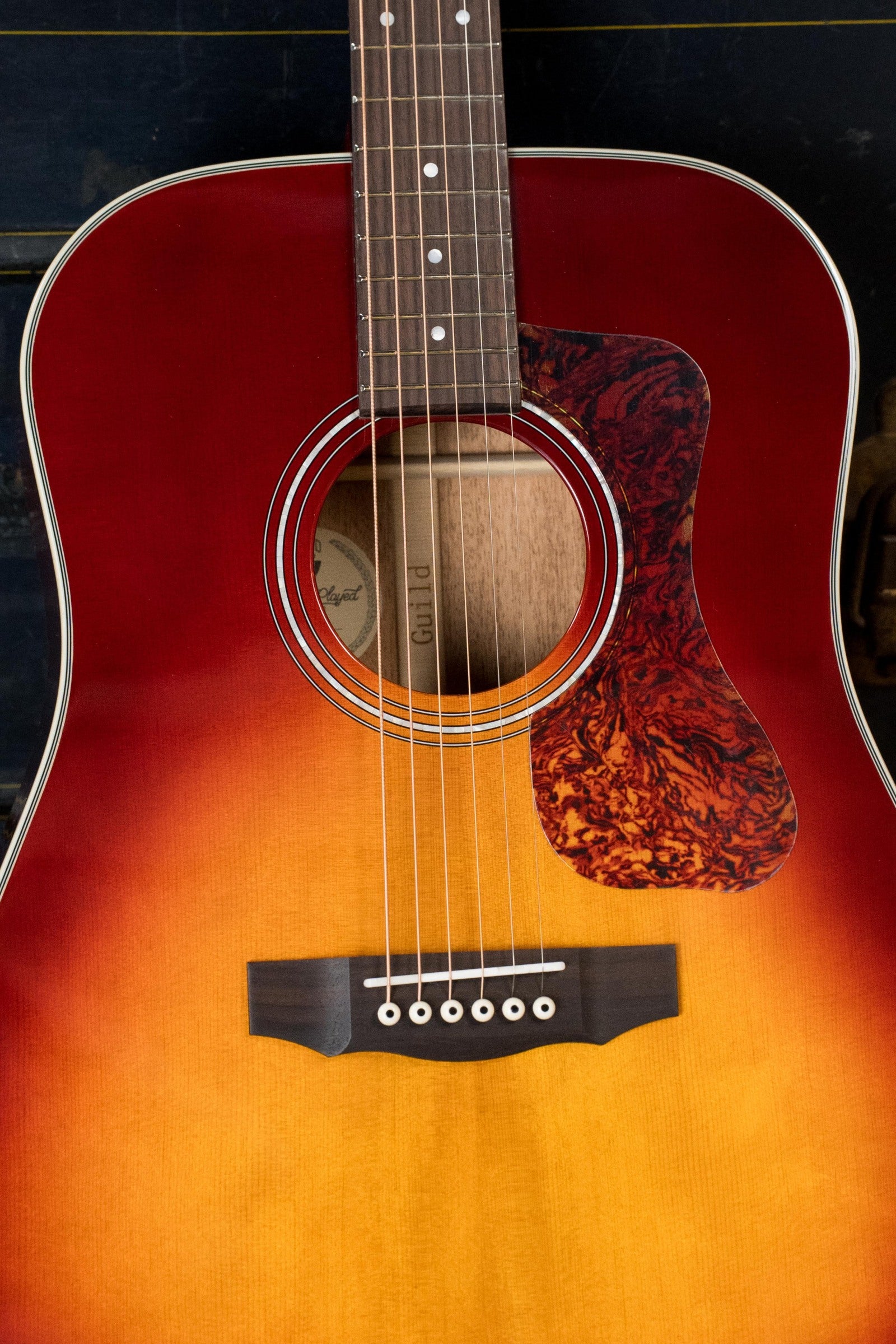 Guild D-140 Sitka/African Mahogany Cherry Burst Dreadnought Acoustic Guitar #4622