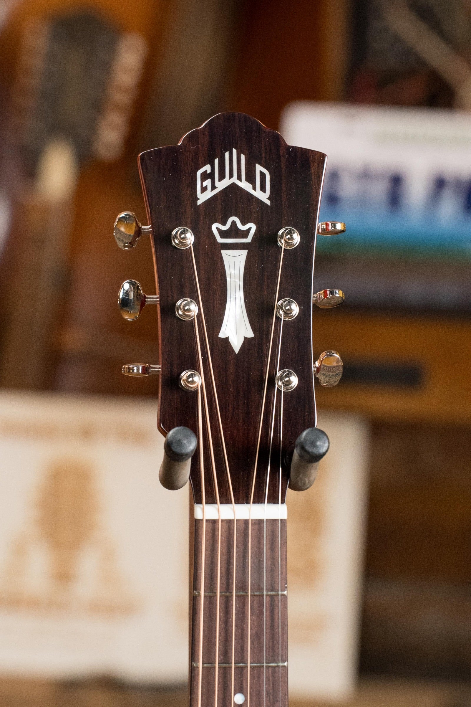 Guild D-140 Sitka/African Mahogany Cherry Burst Dreadnought Acoustic Guitar #4622