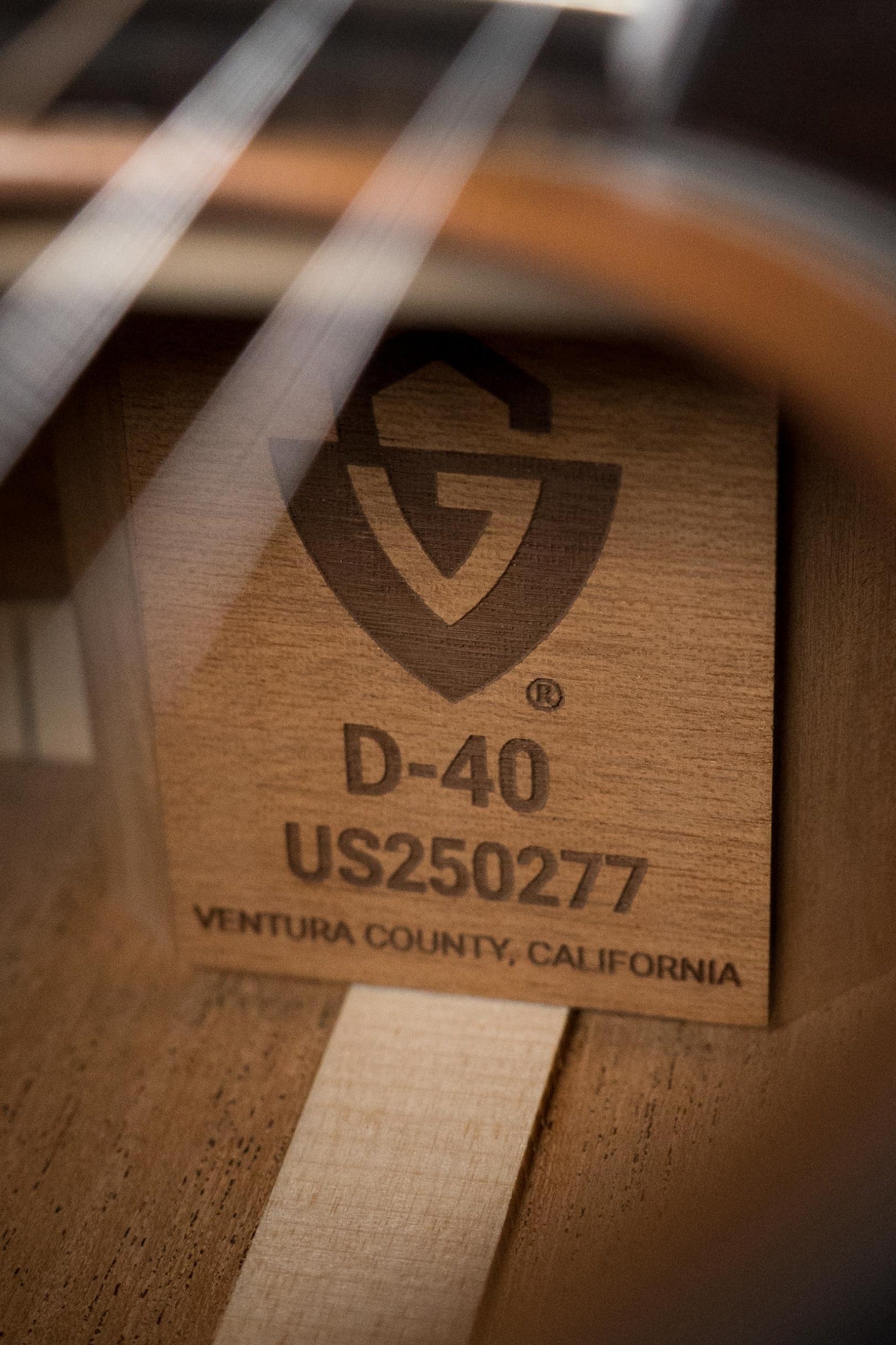 Guild D-40 Standard Sitka/Mahogany Pacific Sunset Burst Dreadnought Acoustic Guitar #0277