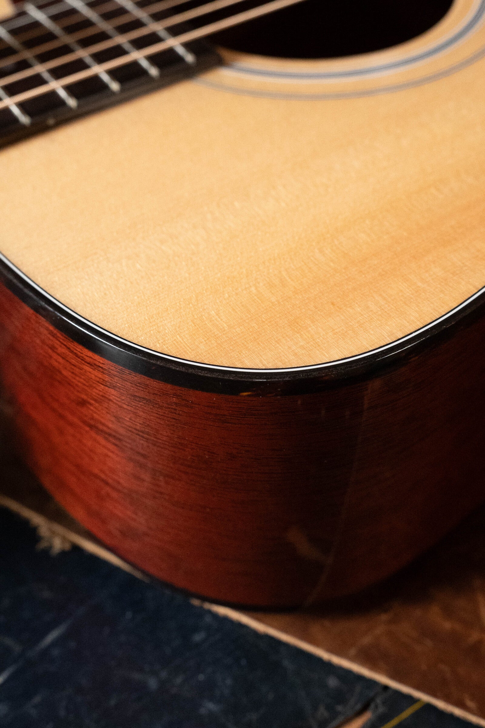 Guild D-40 Traditional Sitka/Mahogany Natural Dreadnought Acoustic Guitar #0467