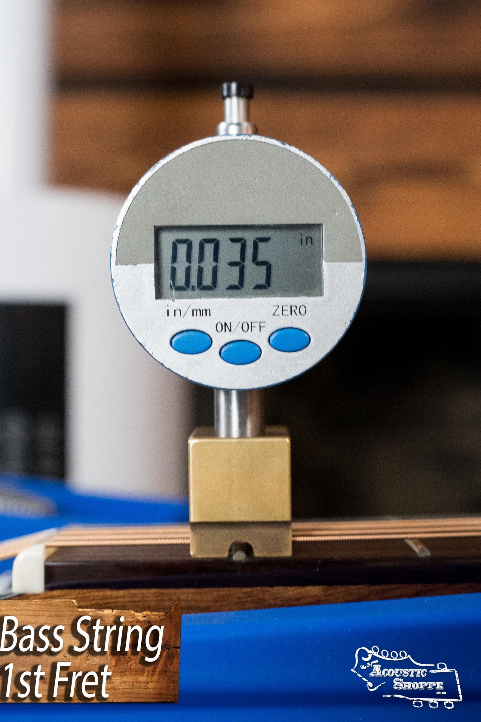 Guild OM-140CE Sitka/African Mahogany Natural OM Cutaway Guitar w/Electronics #4964