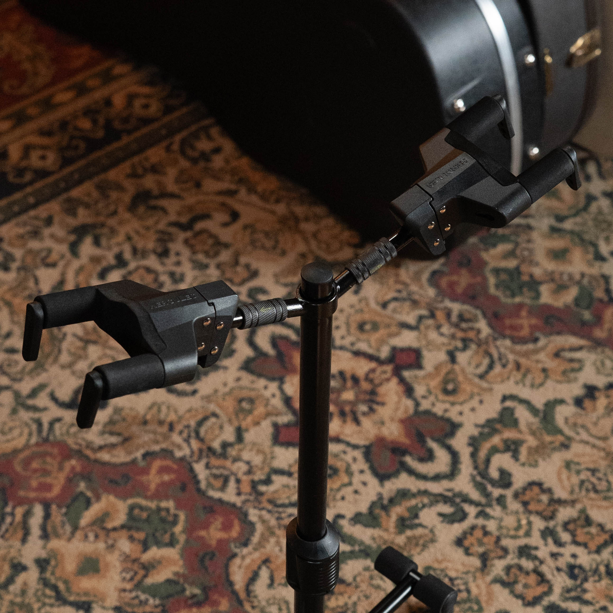 Hercules Auto Grip Double Guitar Stand w/Foldable Backrest (GS422BPLUS)