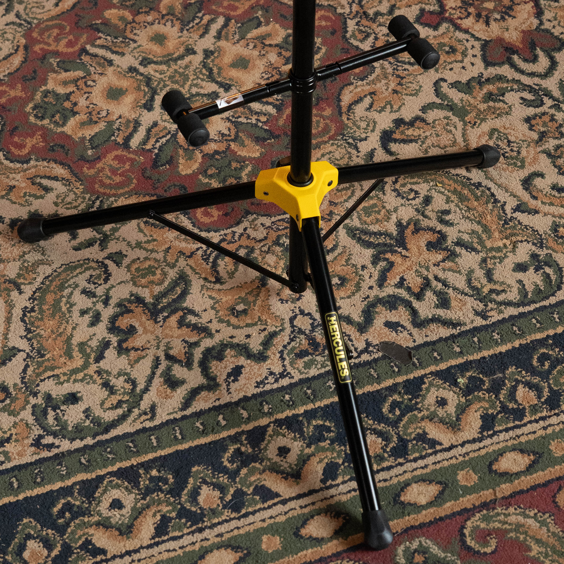 Hercules Auto Grip Double Guitar Stand w/Foldable Backrest (GS422BPLUS)