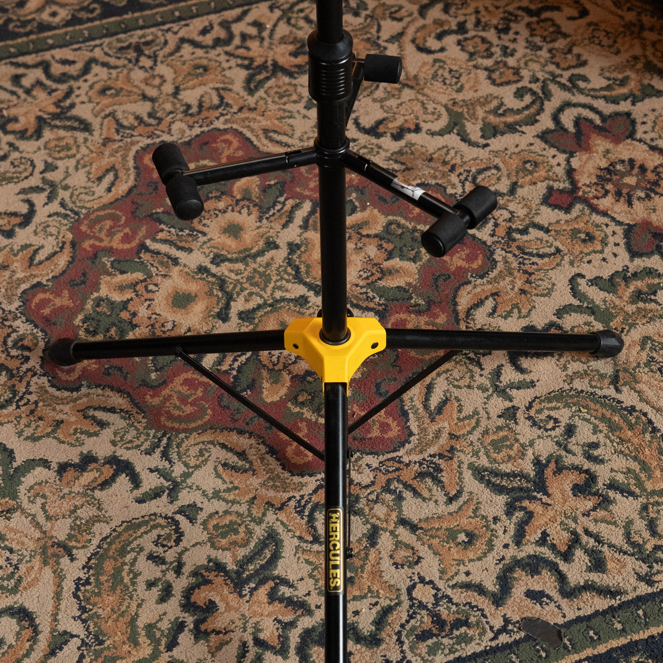 Hercules Auto Grip Triple Guitar Stand w/Foldable Backrest (GS432BPLUS)