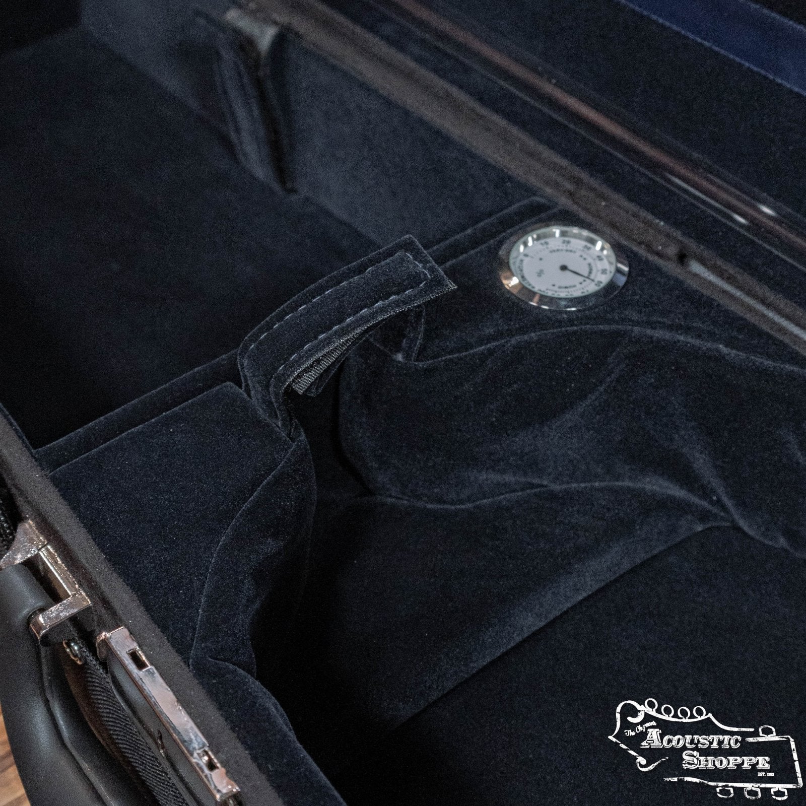 Howard Core CC497 4/4 Wood Shell Violin Case