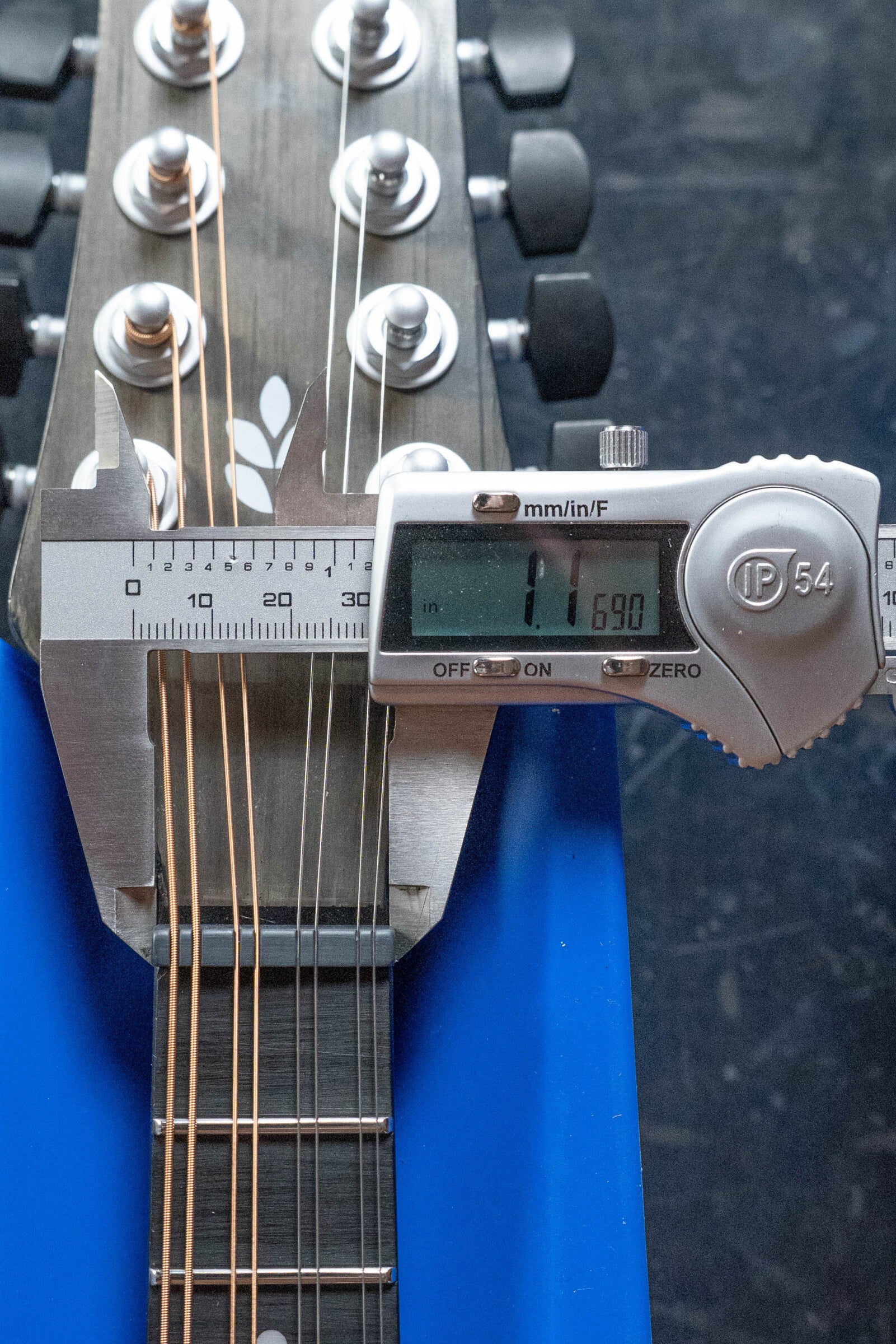 KLOS CT_MA_DAE_EQ Full Carbon Timber A-Style Mandolin w/KLOS EQ Pickup #4487