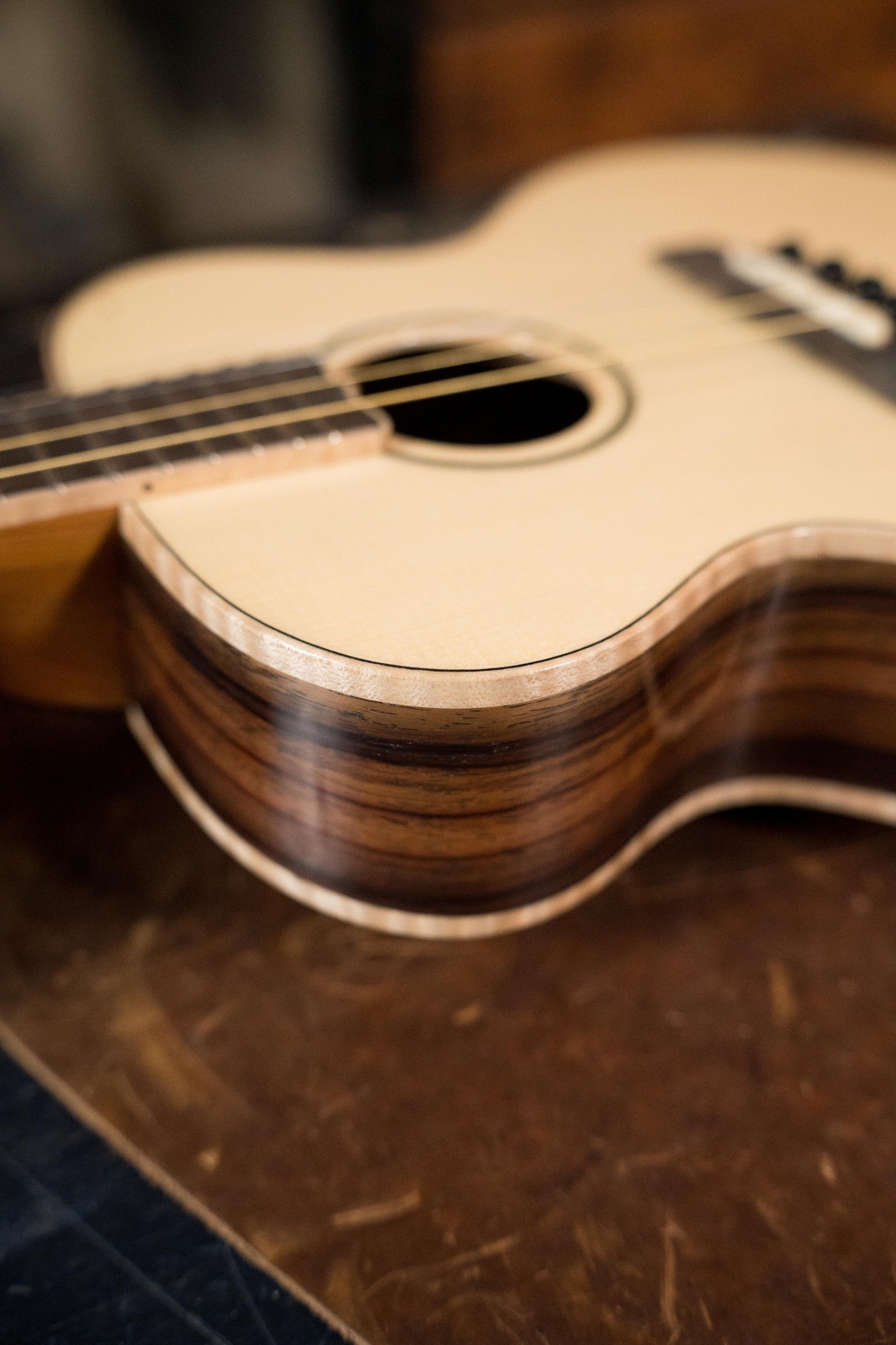 KR Strings Artist Spruce/Rosewood Acoustic Mandolindo #0001