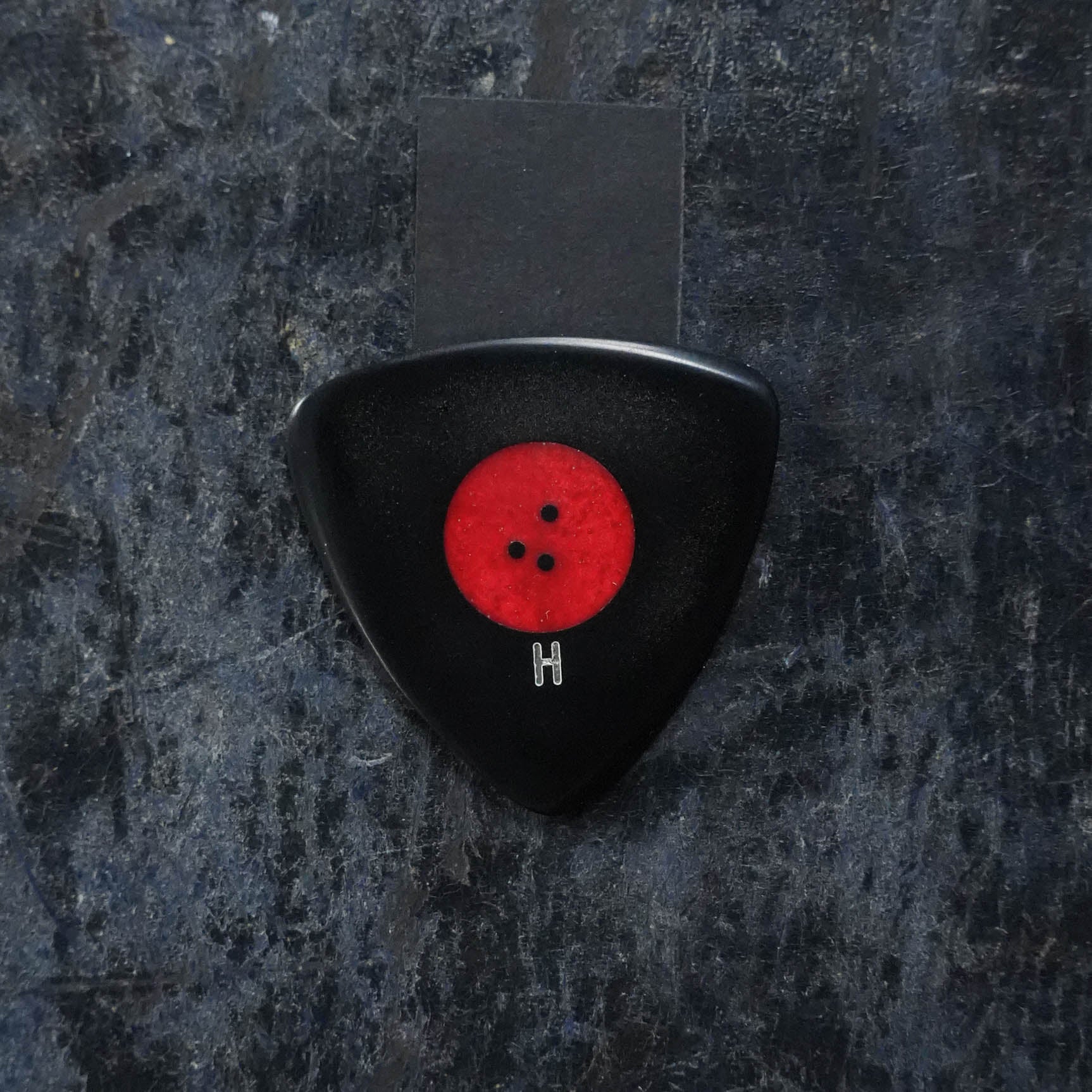 Dr. Herringbone Kingpin Vulcanite Triangle Pick - Heavy