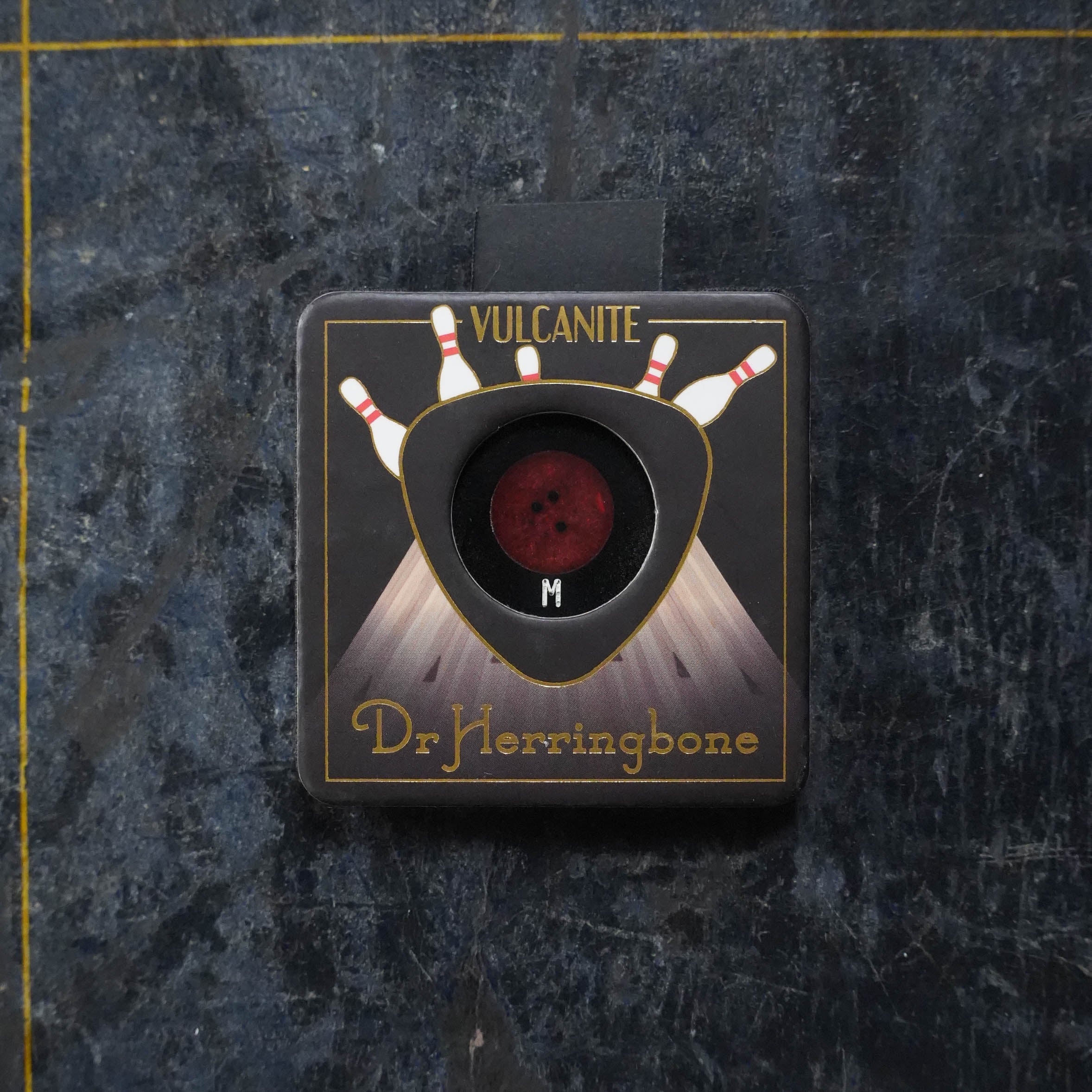 Dr. Herringbone Kingpin Vulcanite Rounder Pick - Medium