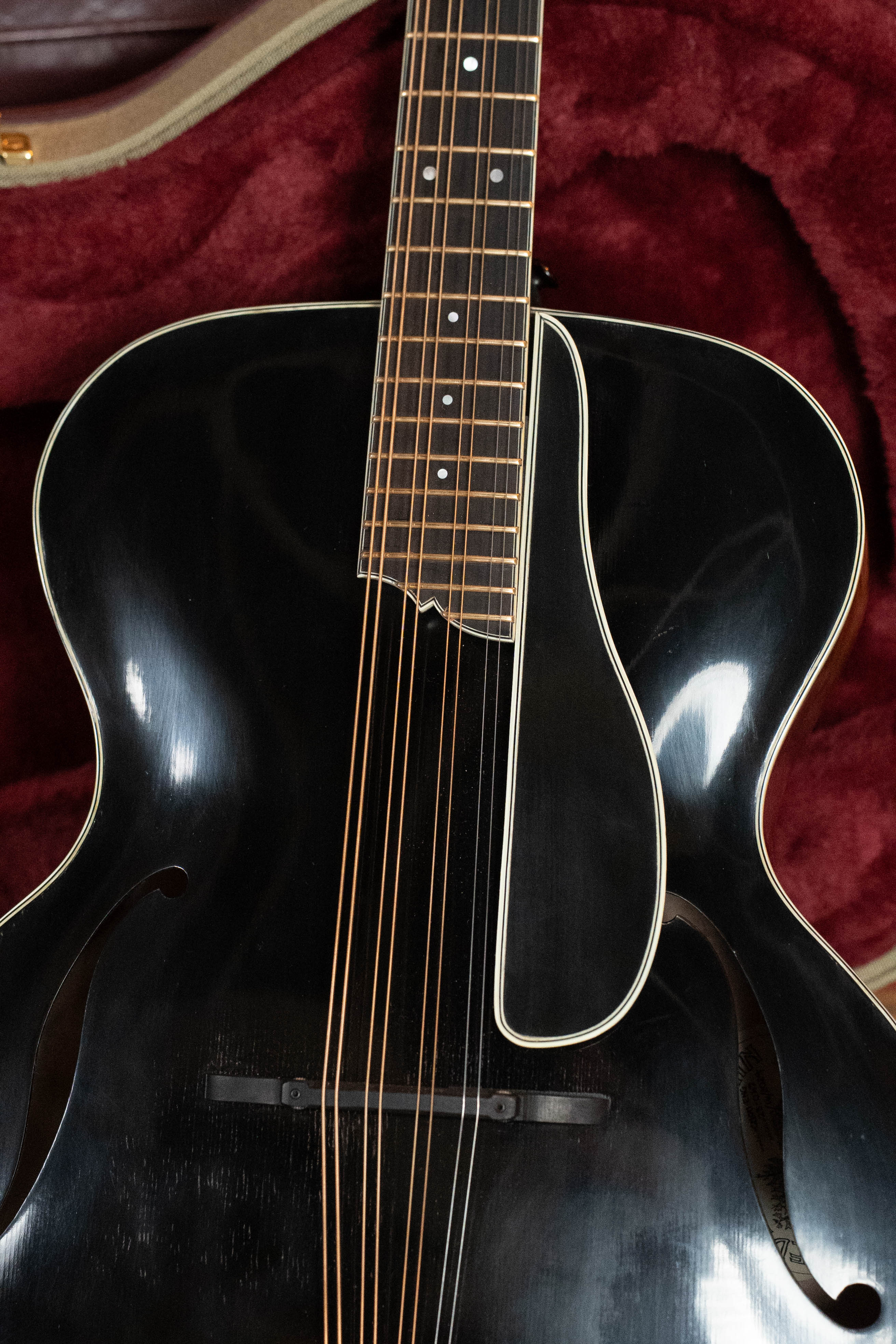 Cedar Mountain 2024 Engelmann Spruce/Big Leaf Maple Black Top Octave Mandolin w/Tobacco Sunburst #3069