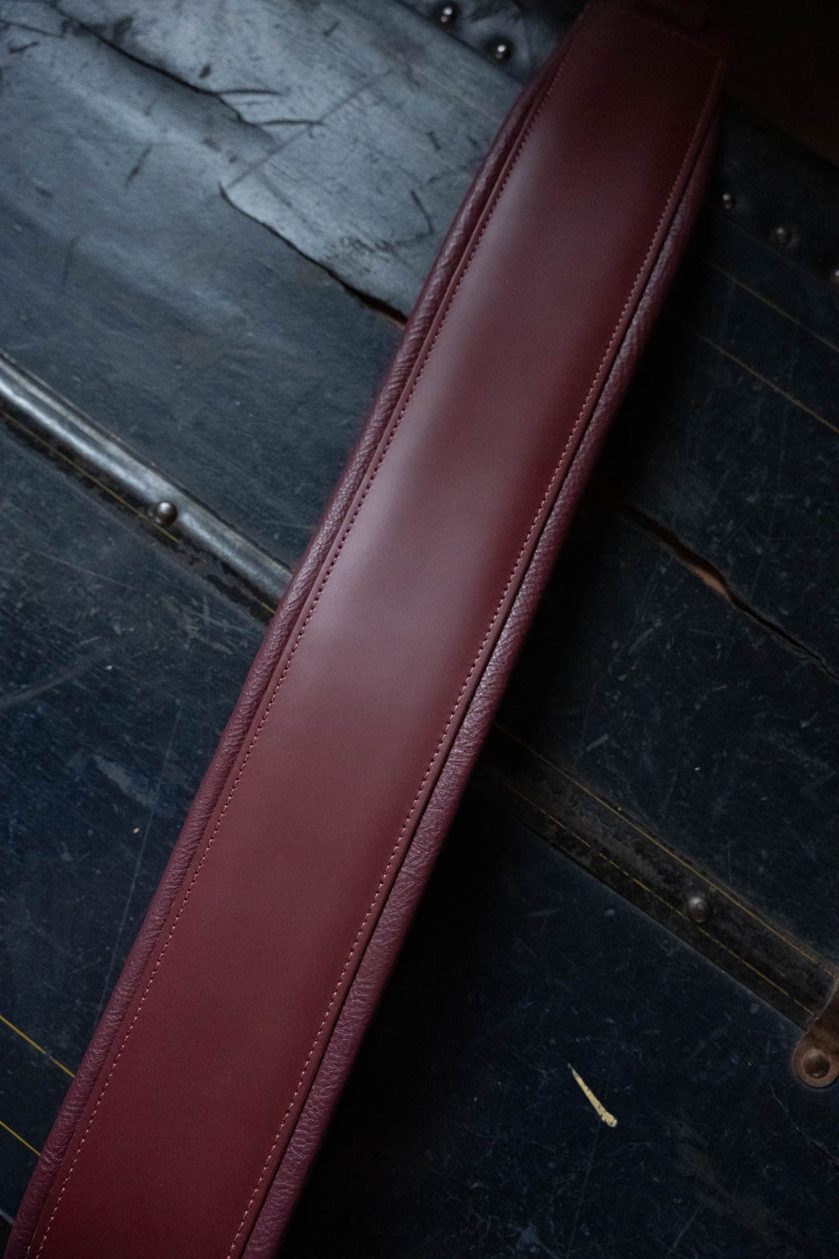 Levy's Amped Leather Series Guitar Strap - Burgundy