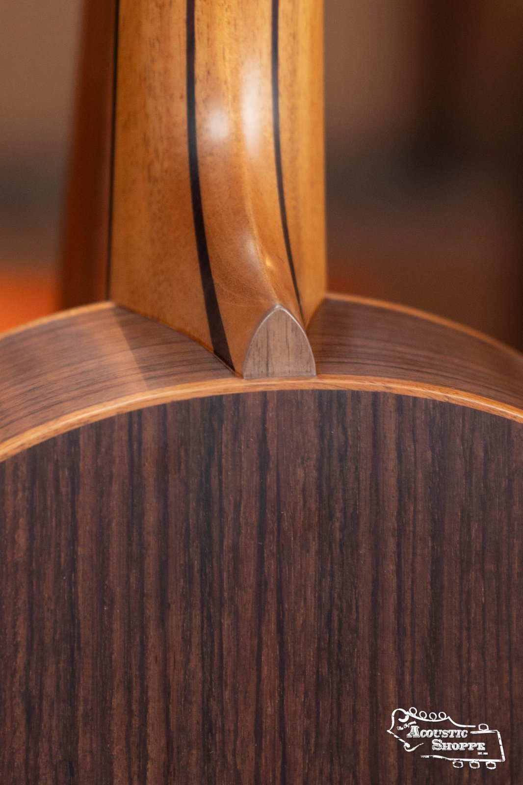 *Dread-Not Certified Floor Model* Lowden Original Series WL-25 Red Cedar/East Indian Rosewood Acoustic Guitar #7301