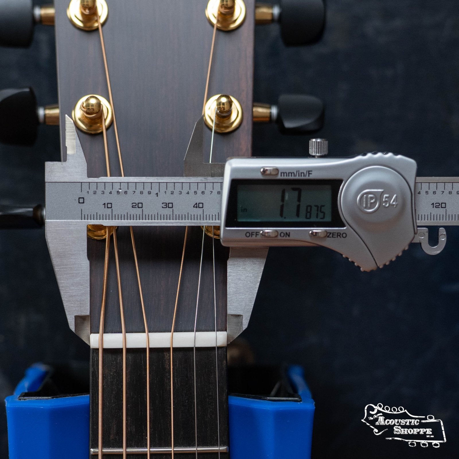 *Dread-Not Certified Floor Model* Lowden Original Series WL-25 Red Cedar/East Indian Rosewood Acoustic Guitar #7301