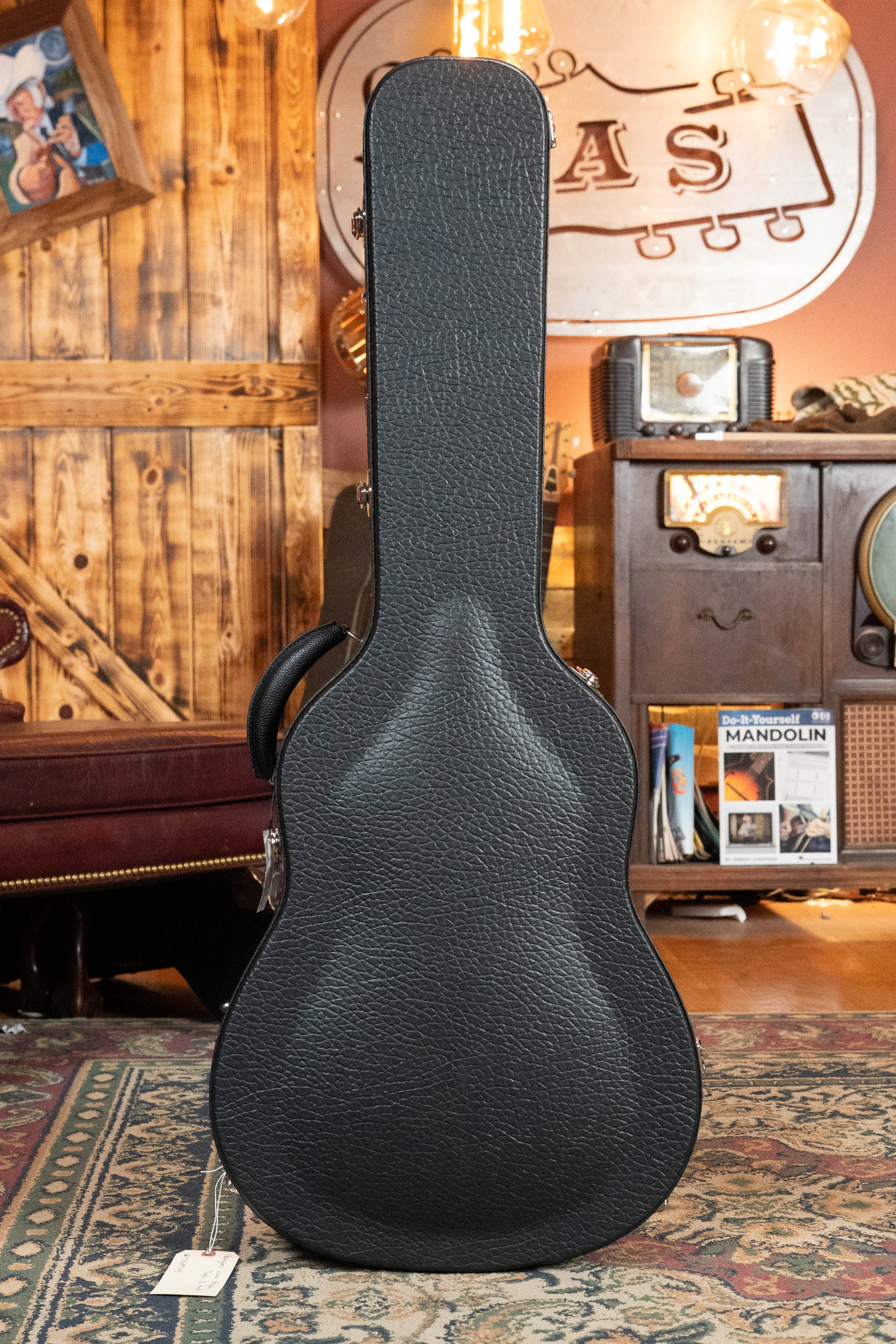 *New 2026 NAMM Model* Bourgeois Limited Edition Luke Bryan Touchstone Series Aged Tone Sitka/Walnut Slope Shoulder Dreadnought Acoustic Guitar #9243