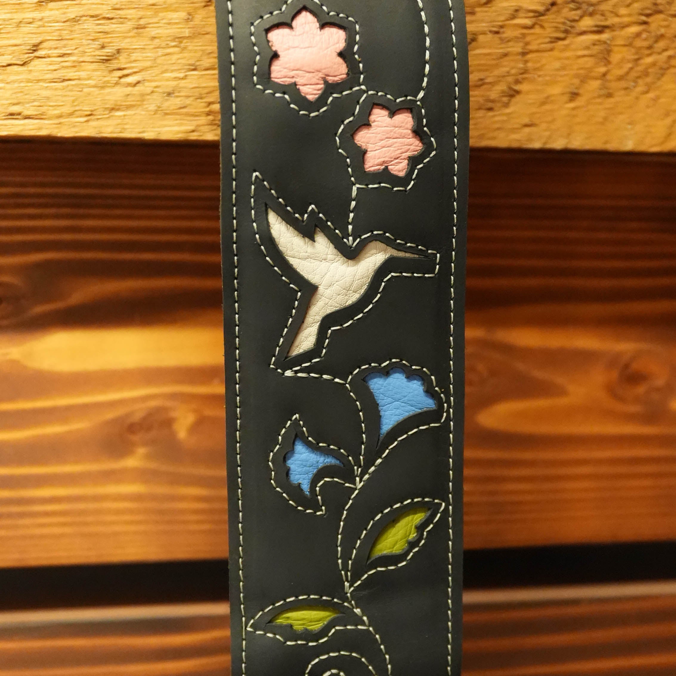 Levy's Sunbird Series - Black Hummingbird Guitar Strap