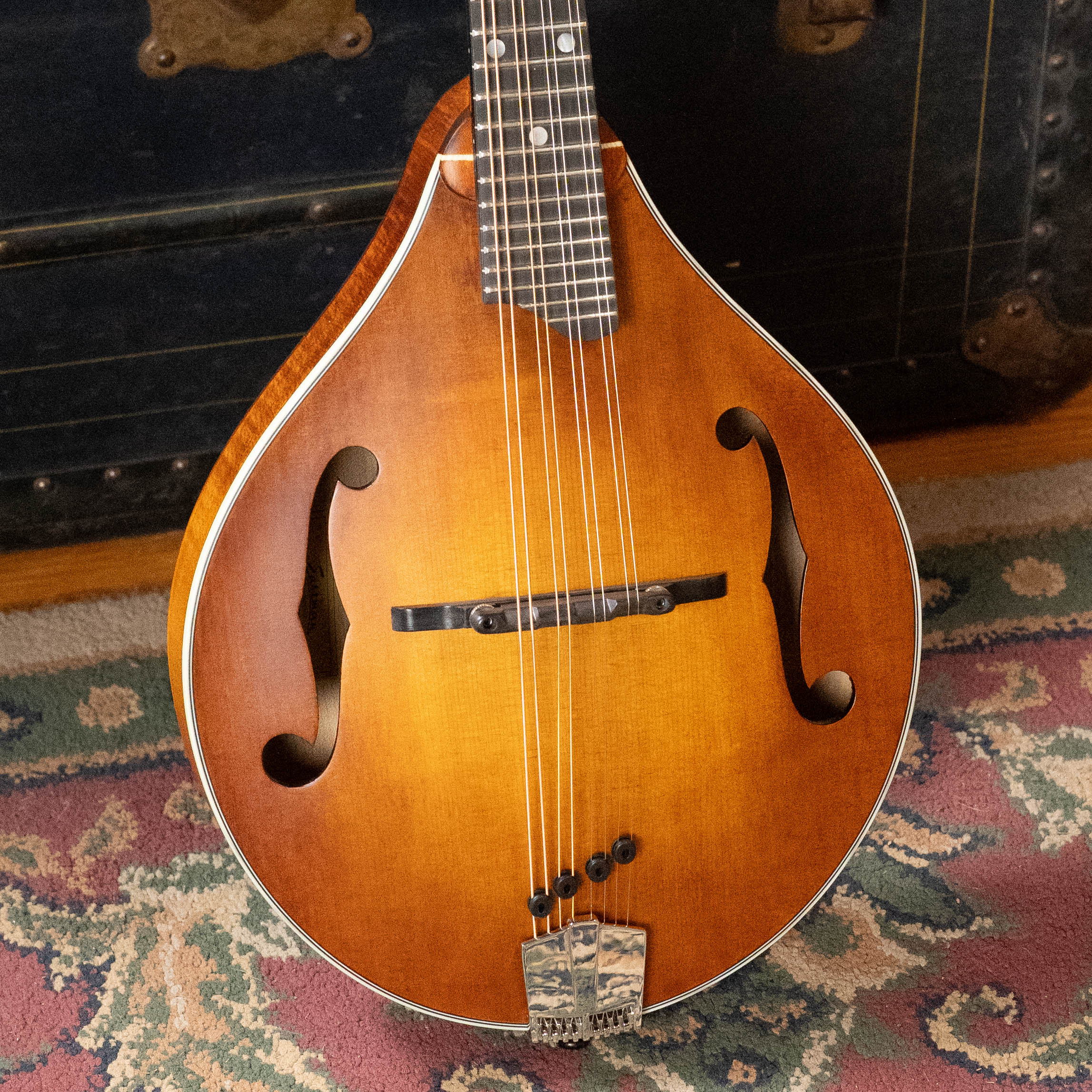 *New 2026 NAMM Model* Eastman MD305 Wide Nut Adirondack/Maple Amberburst A-Style Mandolin #4951