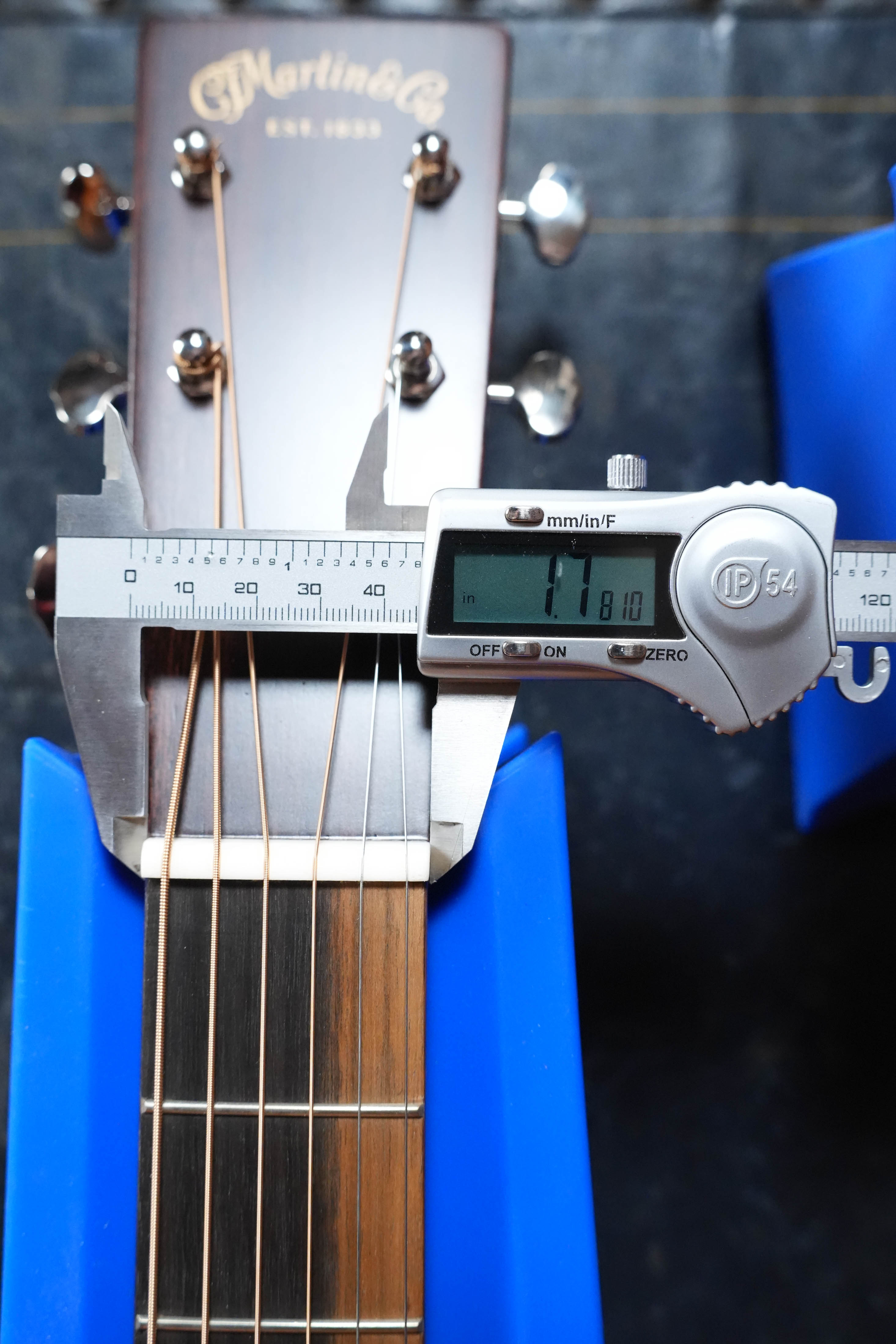 Martin D-18 Spruce/Mahogany Gloss Finish Dreadnought Acoustic Guitar #5420