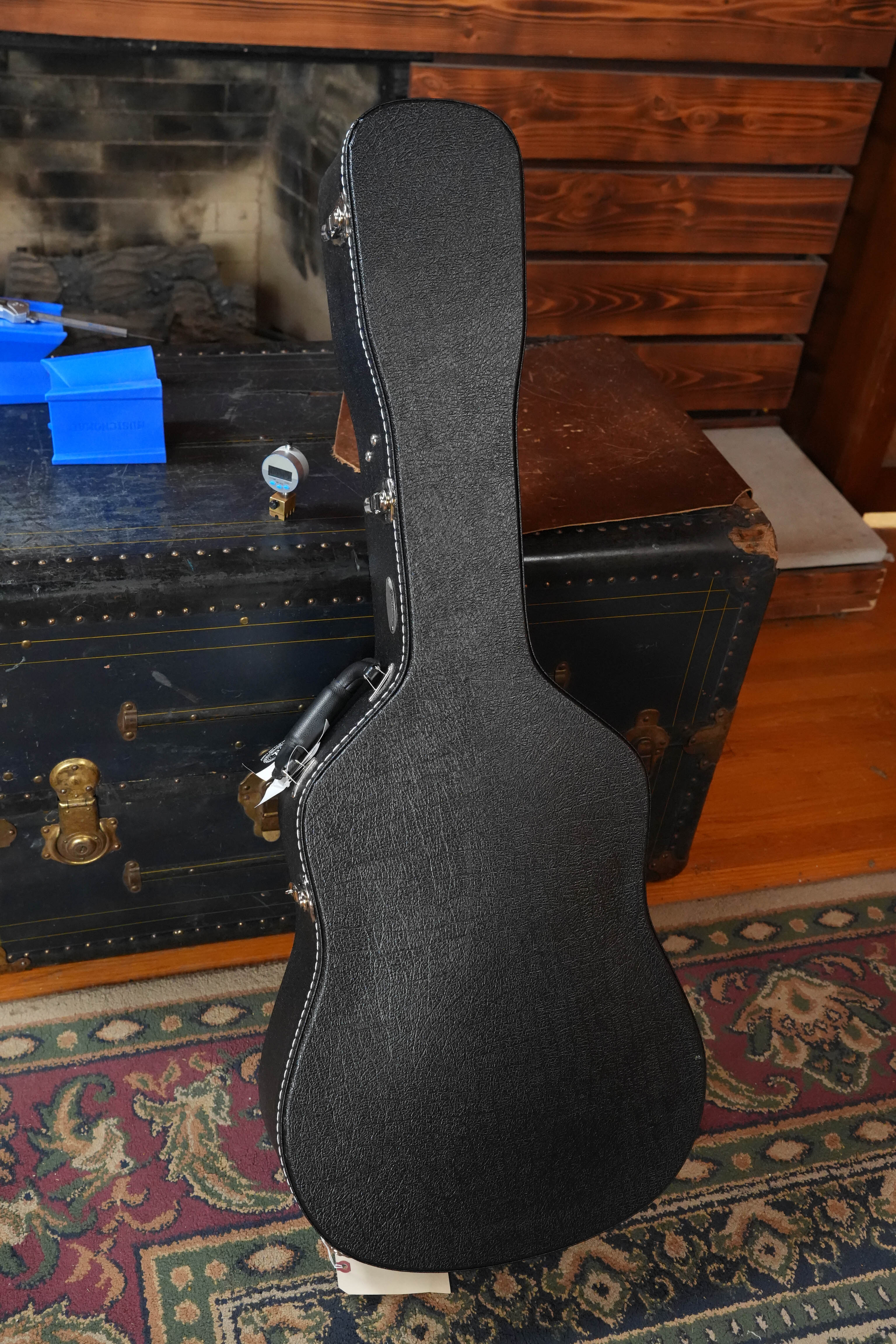 Martin D-18 Spruce/Mahogany Gloss Finish Dreadnought Acoustic Guitar #5420