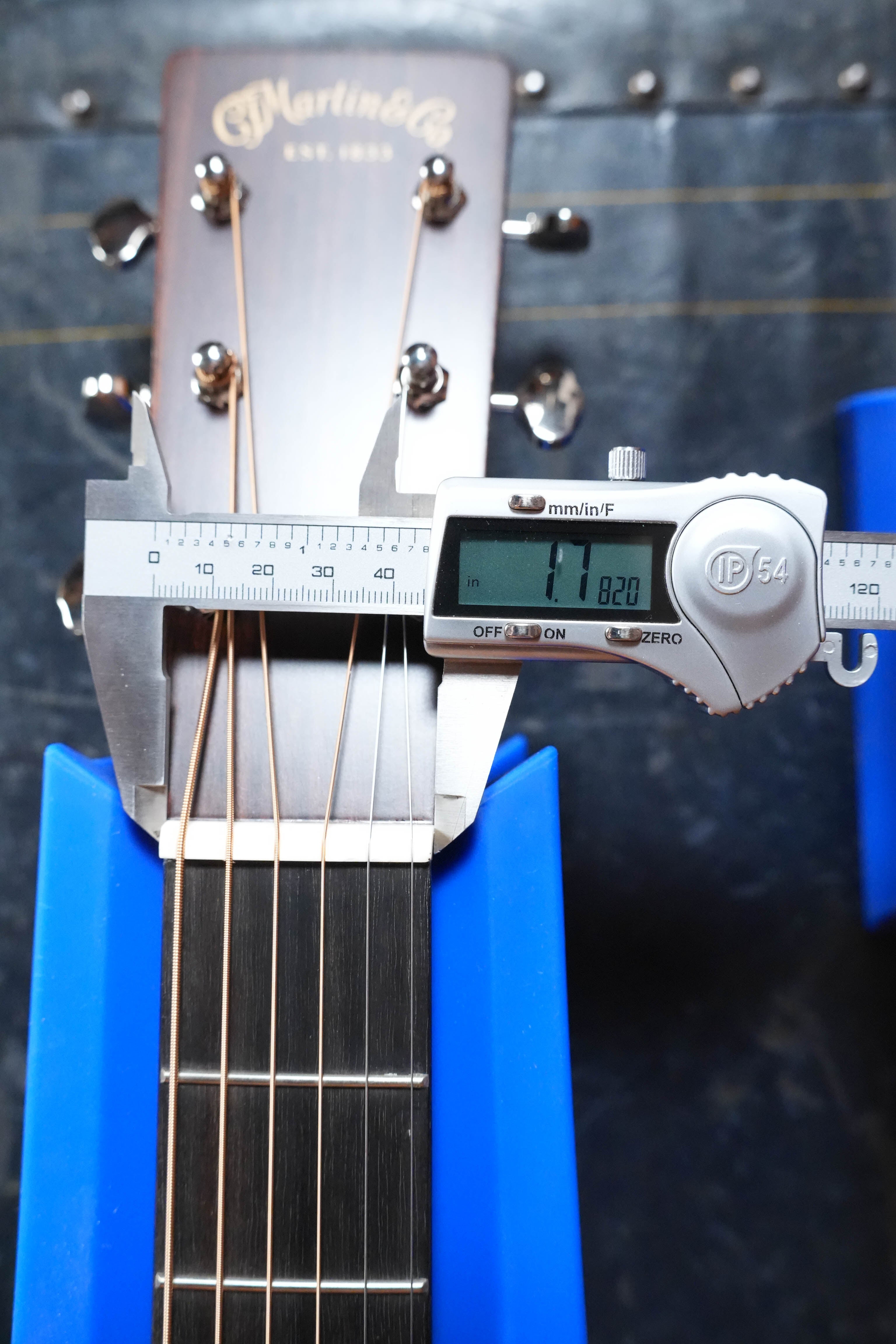 Martin D-18 Spruce/Mahogany Gloss Finish Dreadnought Acoustic Guitar #5602