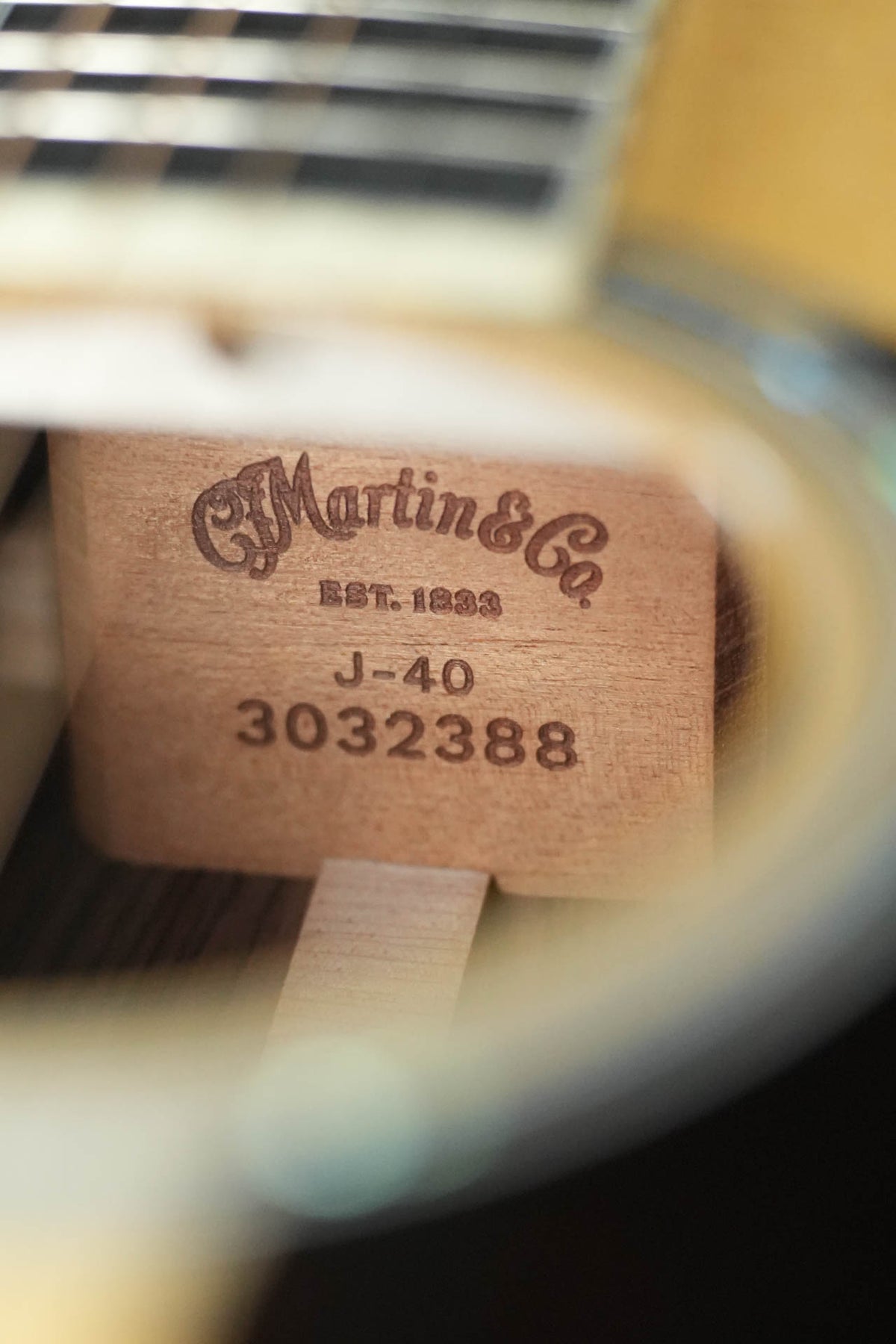 Martin J-40 Jumbo Acoustic Guitar #2388