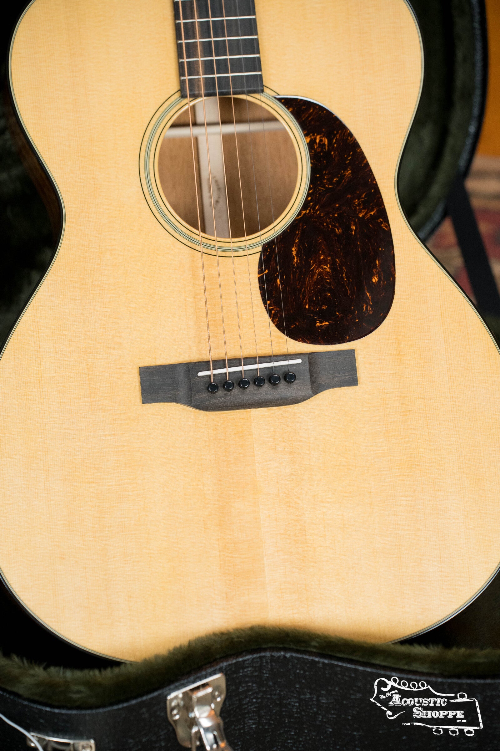 *Dread-Not Certified Floor Model* Martin OOO-18 Spruce/Genuine Mahogany OOO Acoustic Guitar #3711
