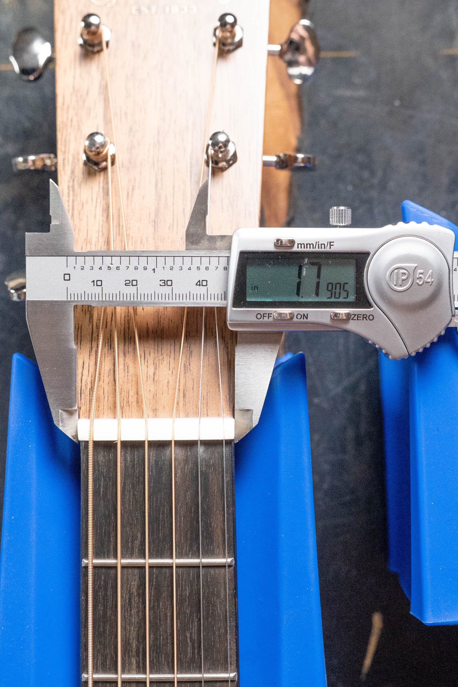 Martin Custom Shop OOO-28 Style Spruce/Black Walnut 14 Fret Acoustic Guitar #2674