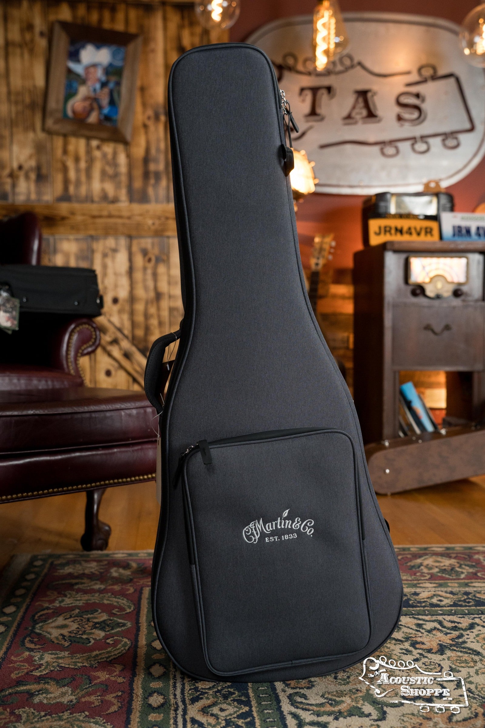 *New 2025 Model* Martin DE Retro Plus Torrefied Spruce/Mahogany Dreadnought Guitar w/Martin Electronics #0809