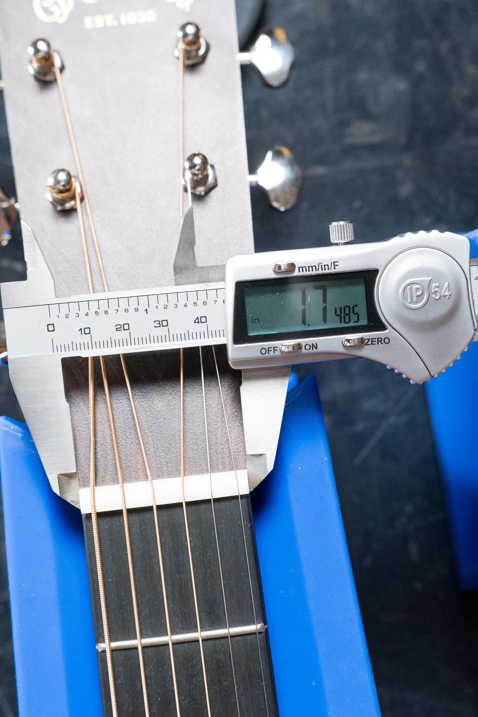 *New 2025 Model* Martin D Jr E Streetlegend Burst Spruce/Sapele Aged-Look Dreadnought Guitar w/Martin Electronics #3868