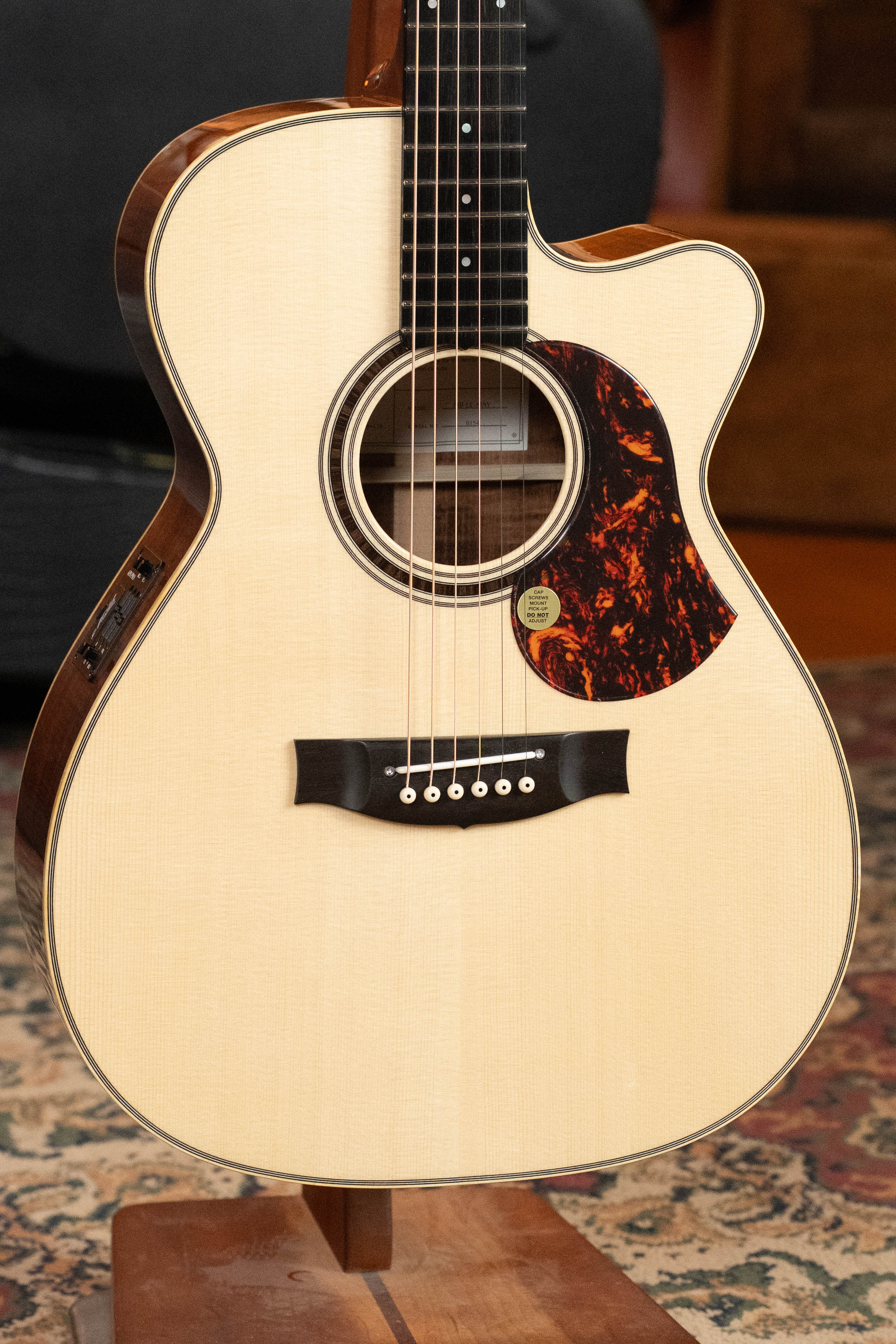 Maton Master Built The L.E May Spruce/Blackwood Deep-body Cutaway Guitar w/Electronics #0154