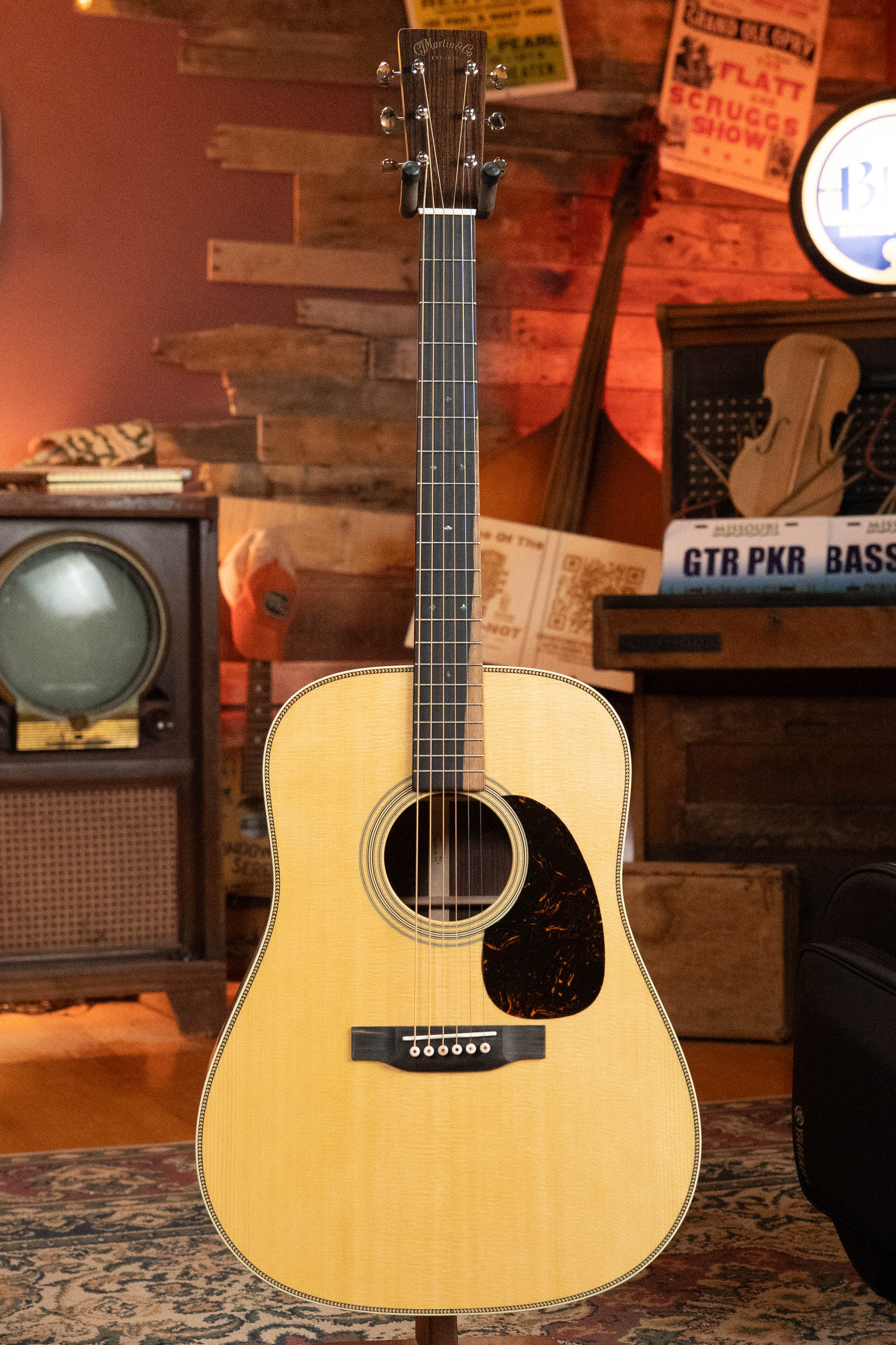 *New 2025 Model* Martin HD-28 Spruce/East Indian Rosewood Dreadnought Acoustic Guitar #7120