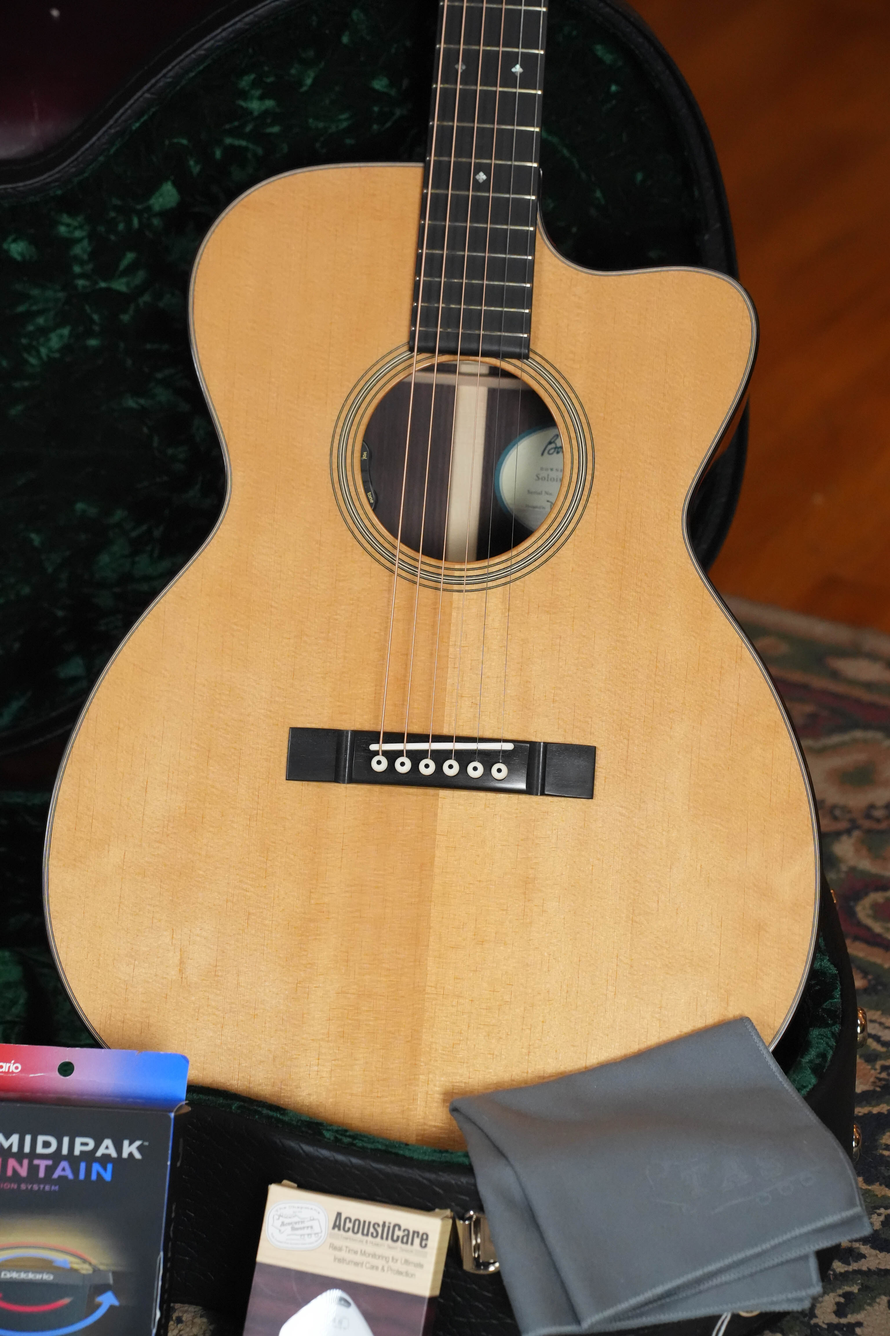 *New 2026 Launch Model* Bourgeois Downeast Series OMCE Soloist Orchestra Model Cutaway Guitar w/LR Baggs Electronics #3210