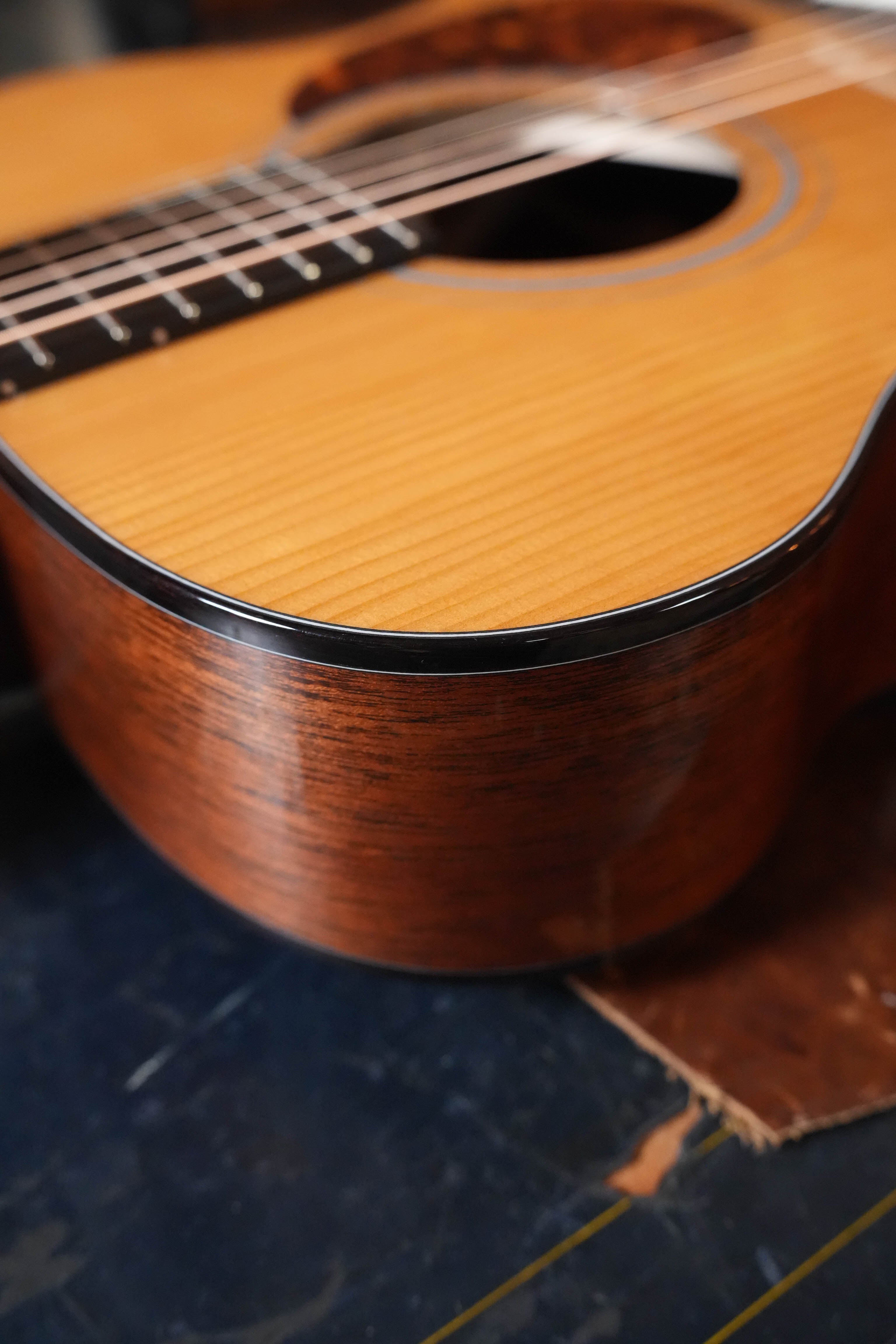 *New 2026 Model* Boucher BG-41T-G Torrefied Adirondack/Torrefied Mahogany Bluegrass Goose Gold Pack OM Hybrid Acoustic Guitar #1022