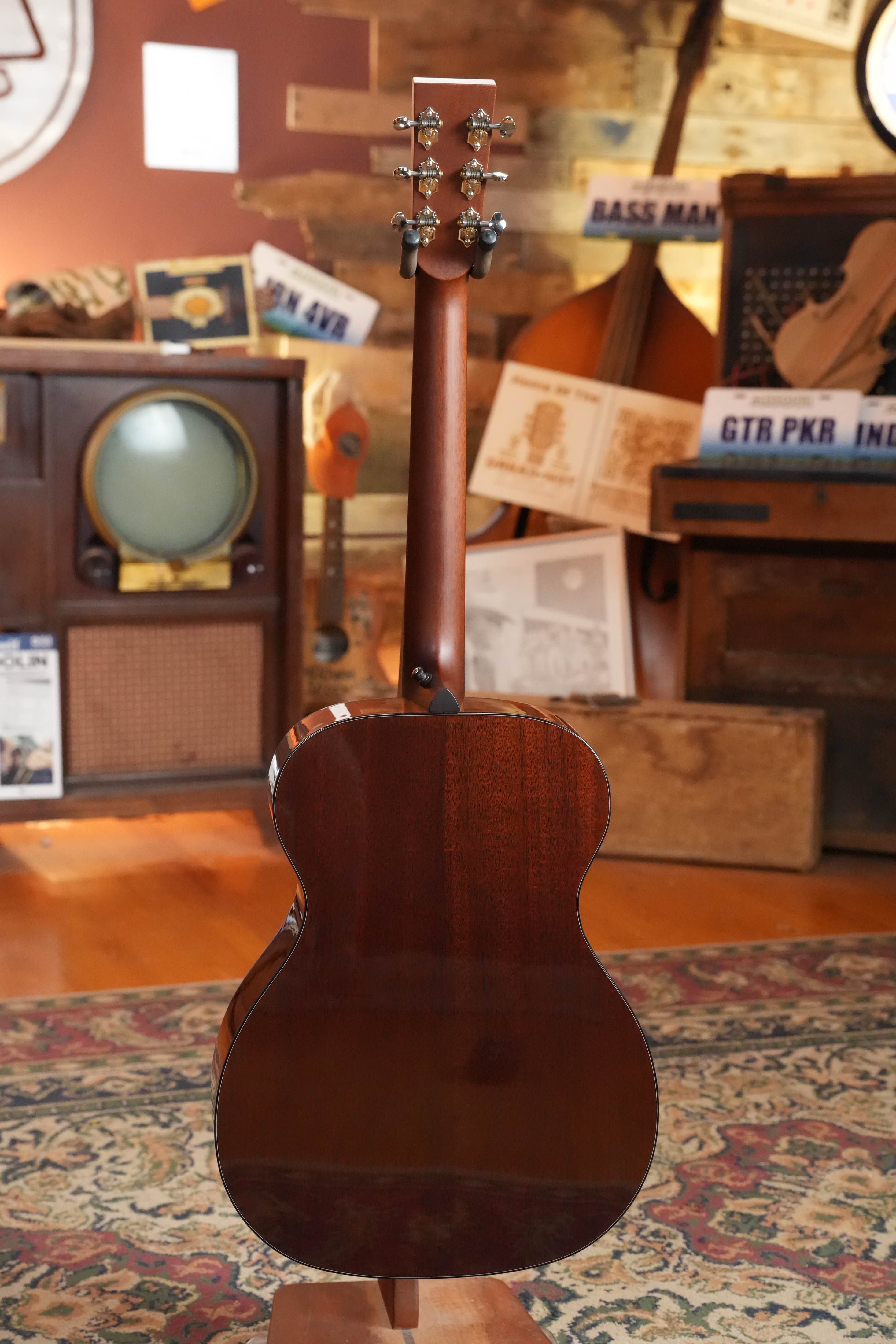 *New 2026 Model* Boucher BG-41T-G Torrefied Adirondack/Torrefied Mahogany Bluegrass Goose Gold Pack OM Hybrid Acoustic Guitar #1022