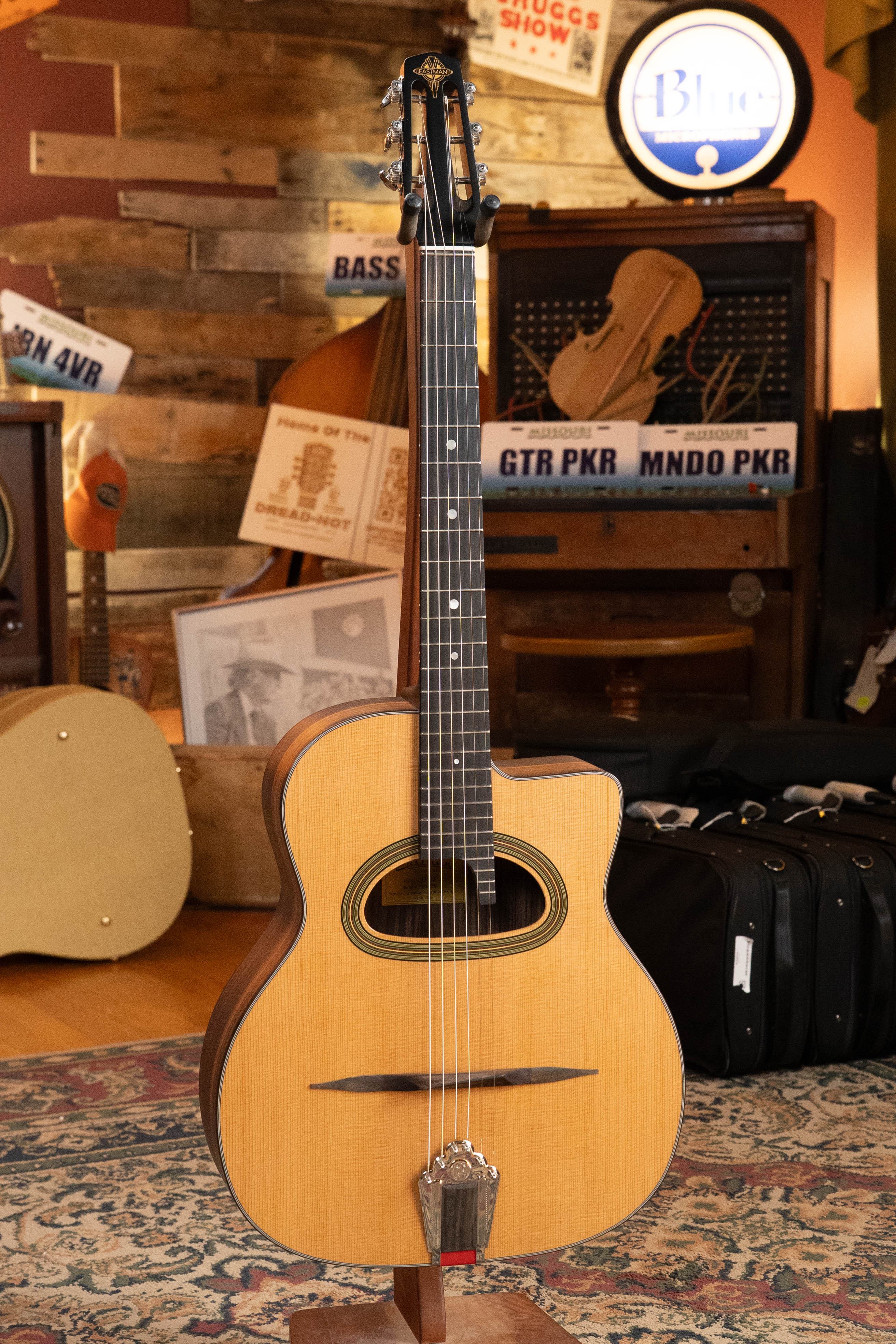 *New 2026 Model* Eastman DM3 Sitka/Laminated Rosewood Grande Bouche Gypsy Guitar #7796