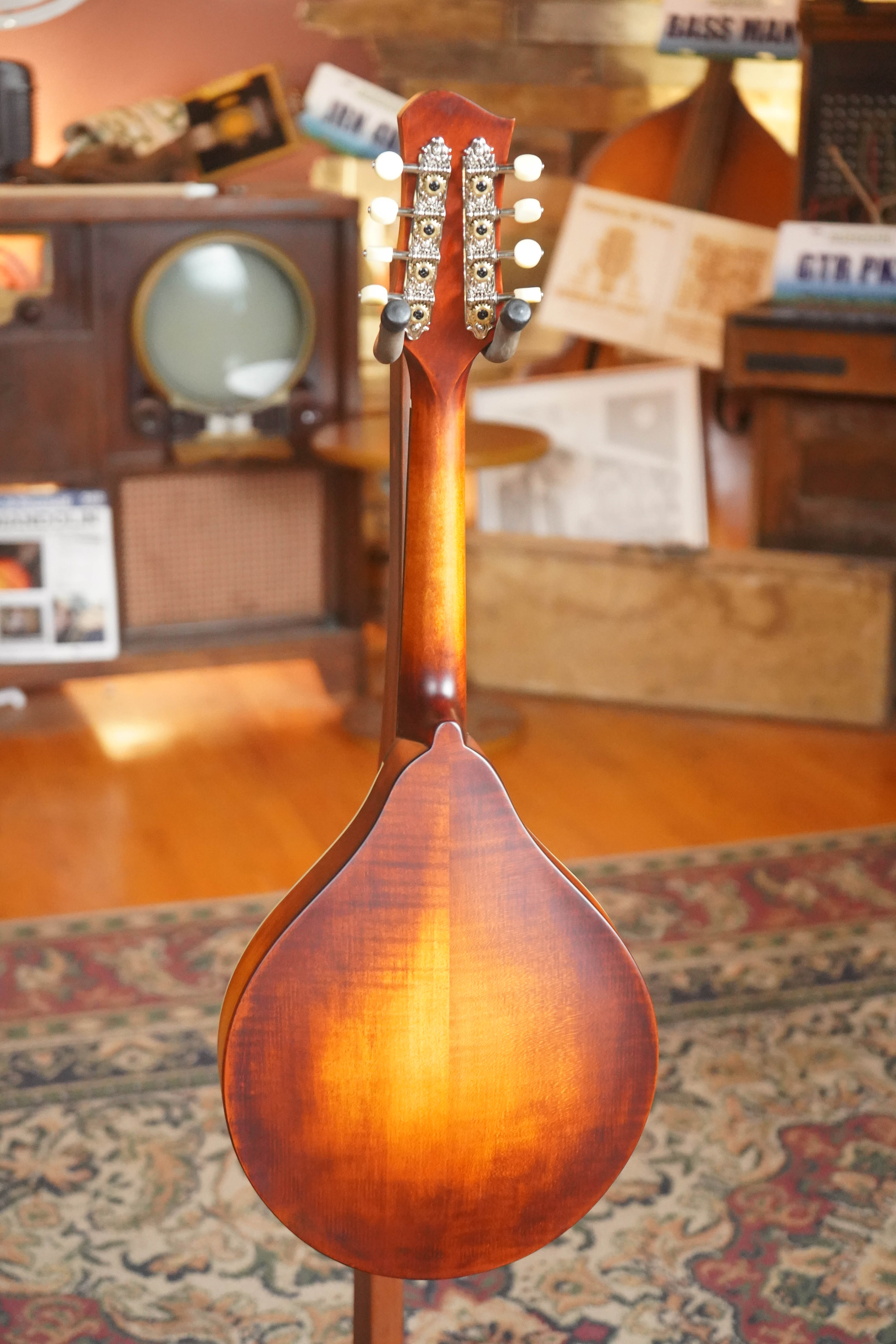 *New 2026 Model* Eastman MD305 Wide Nut Adirondack/Maple A-Style Mandolin #1430