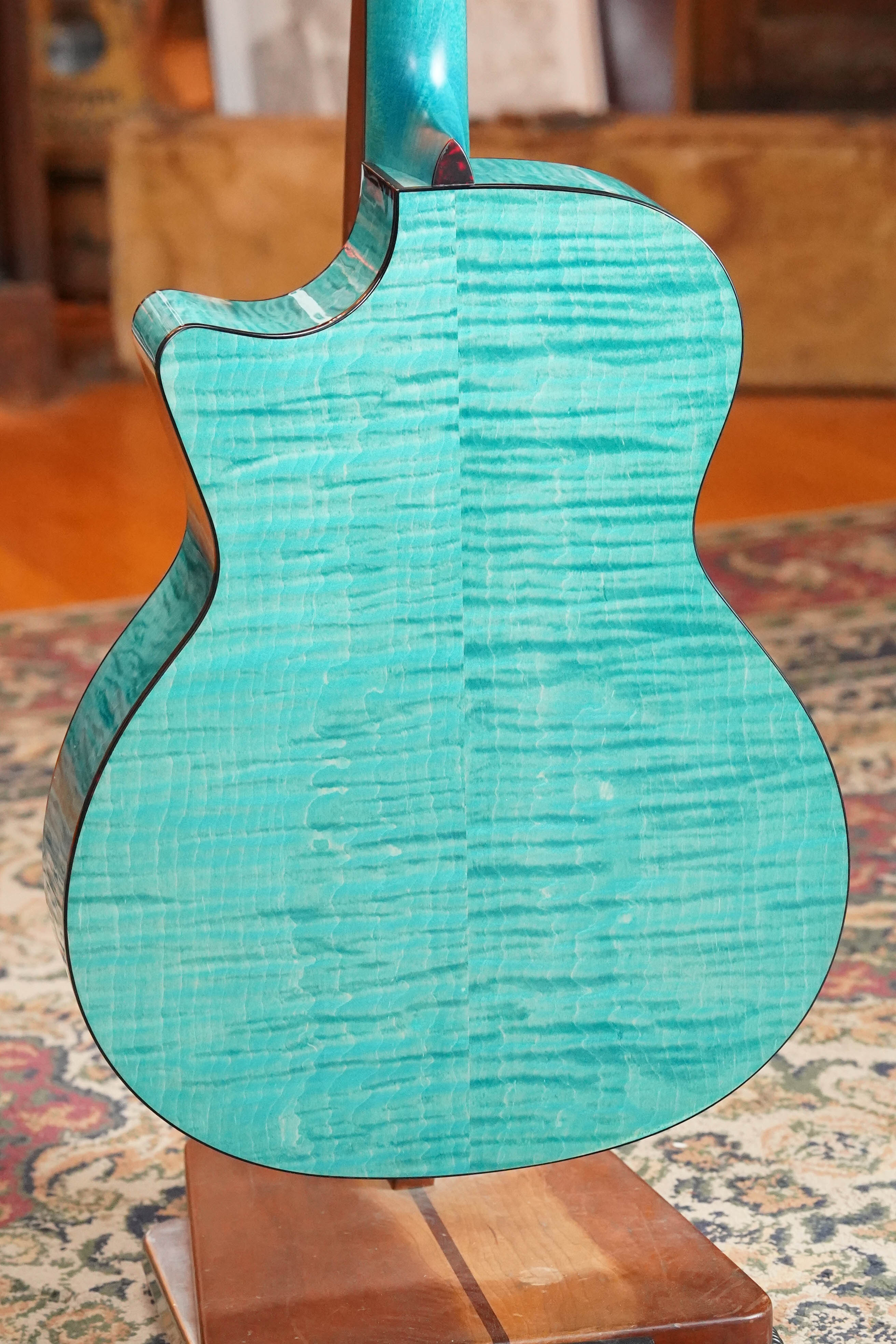 *New 2026 Model* Eastman PCH3-GACE-FB Sitka/Laminated Maple Faded Blue Gloss Grand Auditorium Cutaway Guitar w/Electronics #4543
