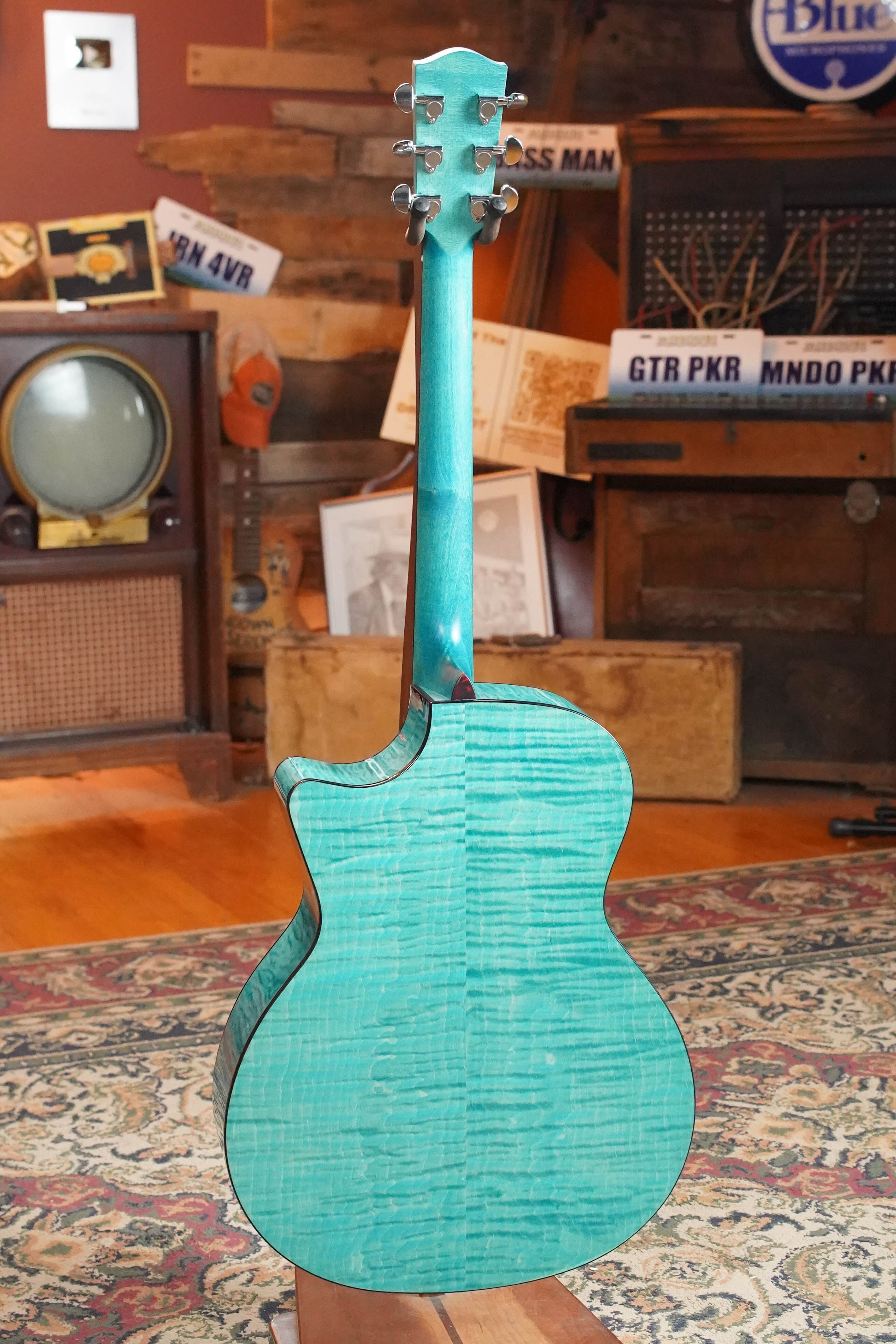 *New 2026 Model* Eastman PCH3-GACE-FB Sitka/Laminated Maple Faded Blue Gloss Grand Auditorium Cutaway Guitar w/Electronics #4543