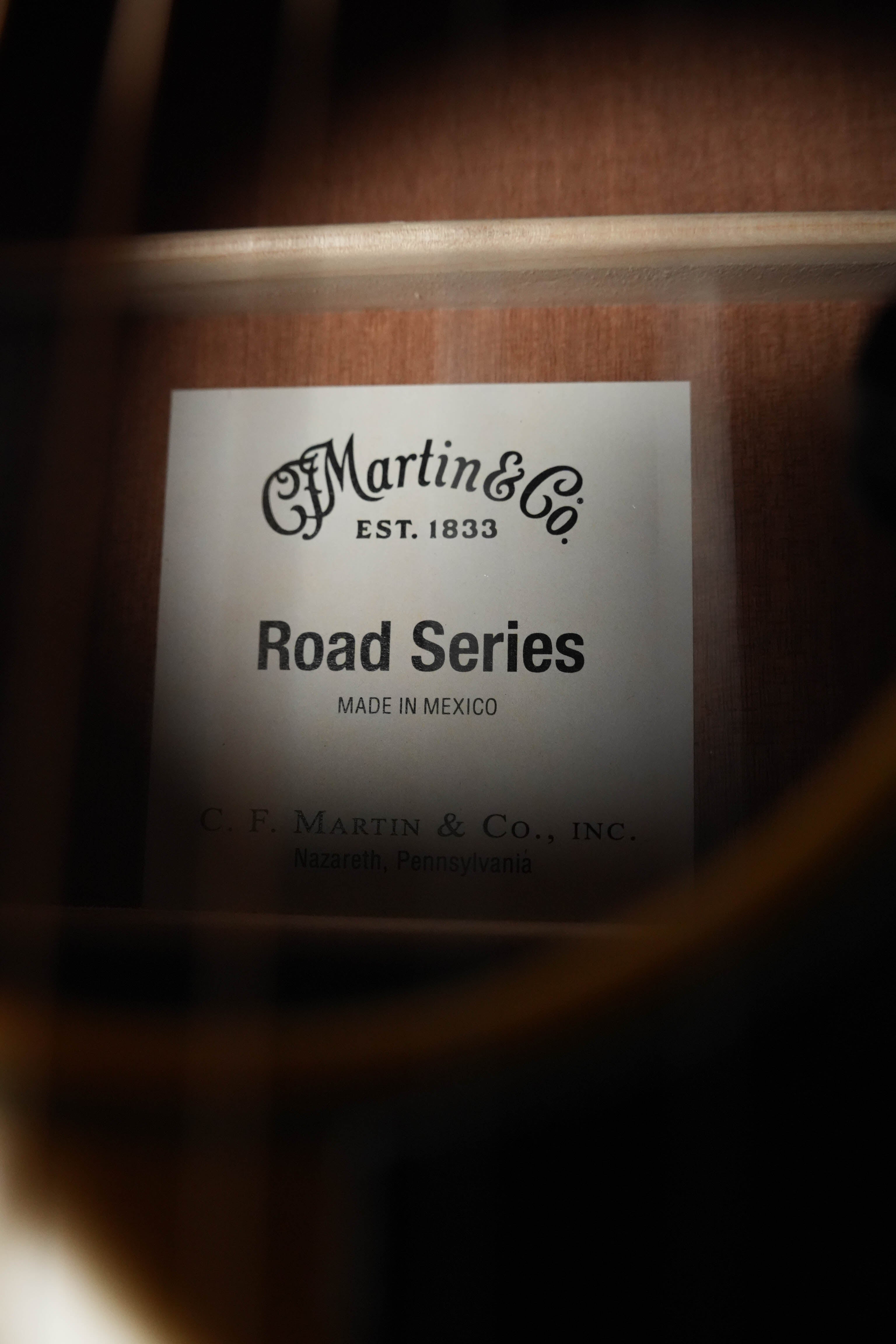 *New 2026 Model* Martin OOO-10E Retro Road Series Spruce/Sapele OOO Guitar w/Martin Electronics #3255
