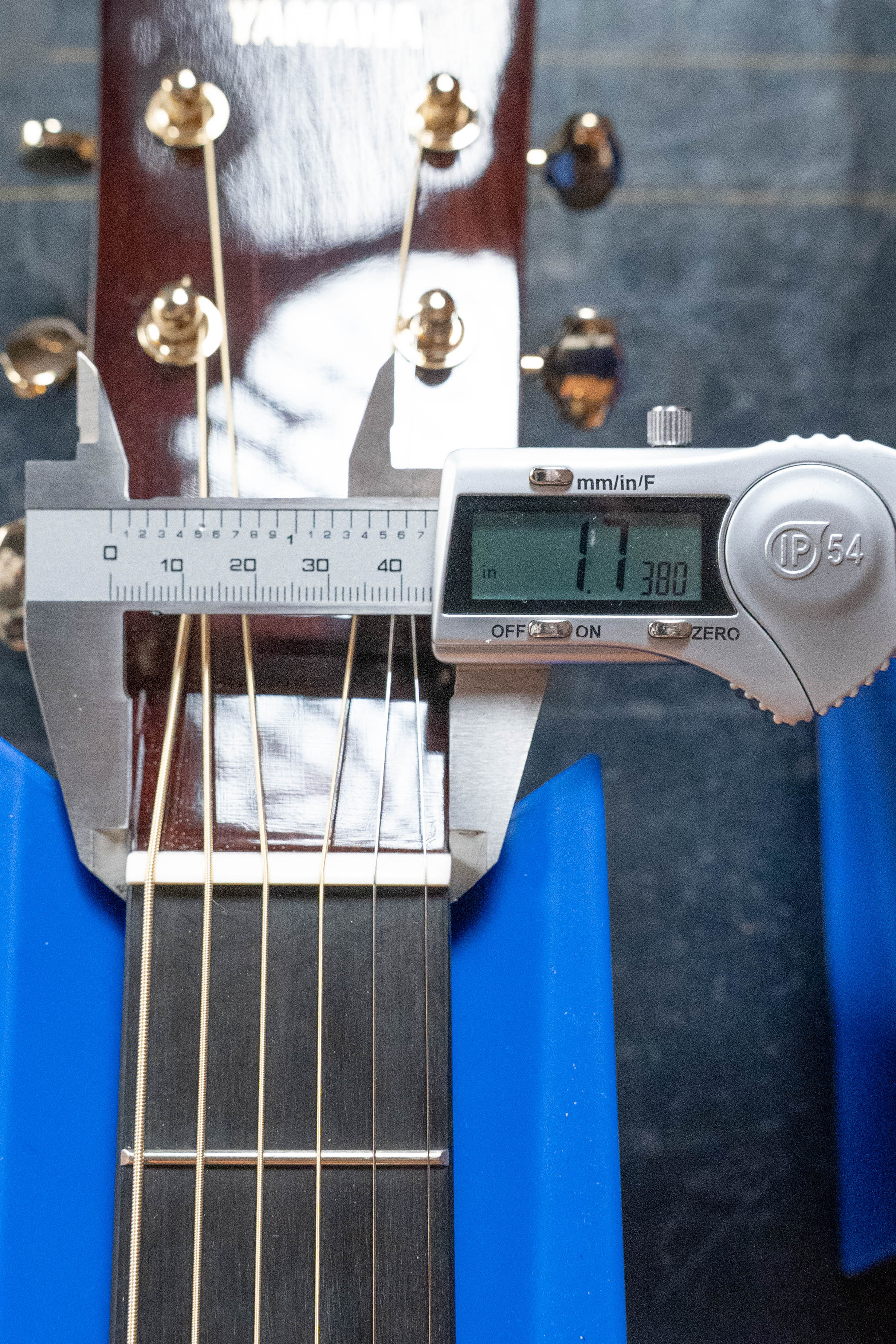 *New 2026 Model* Yamaha TAS3C-NT Sitka/Mahogany Natural Concert Guitar w/the NEWEST TransAcoustic System #0119