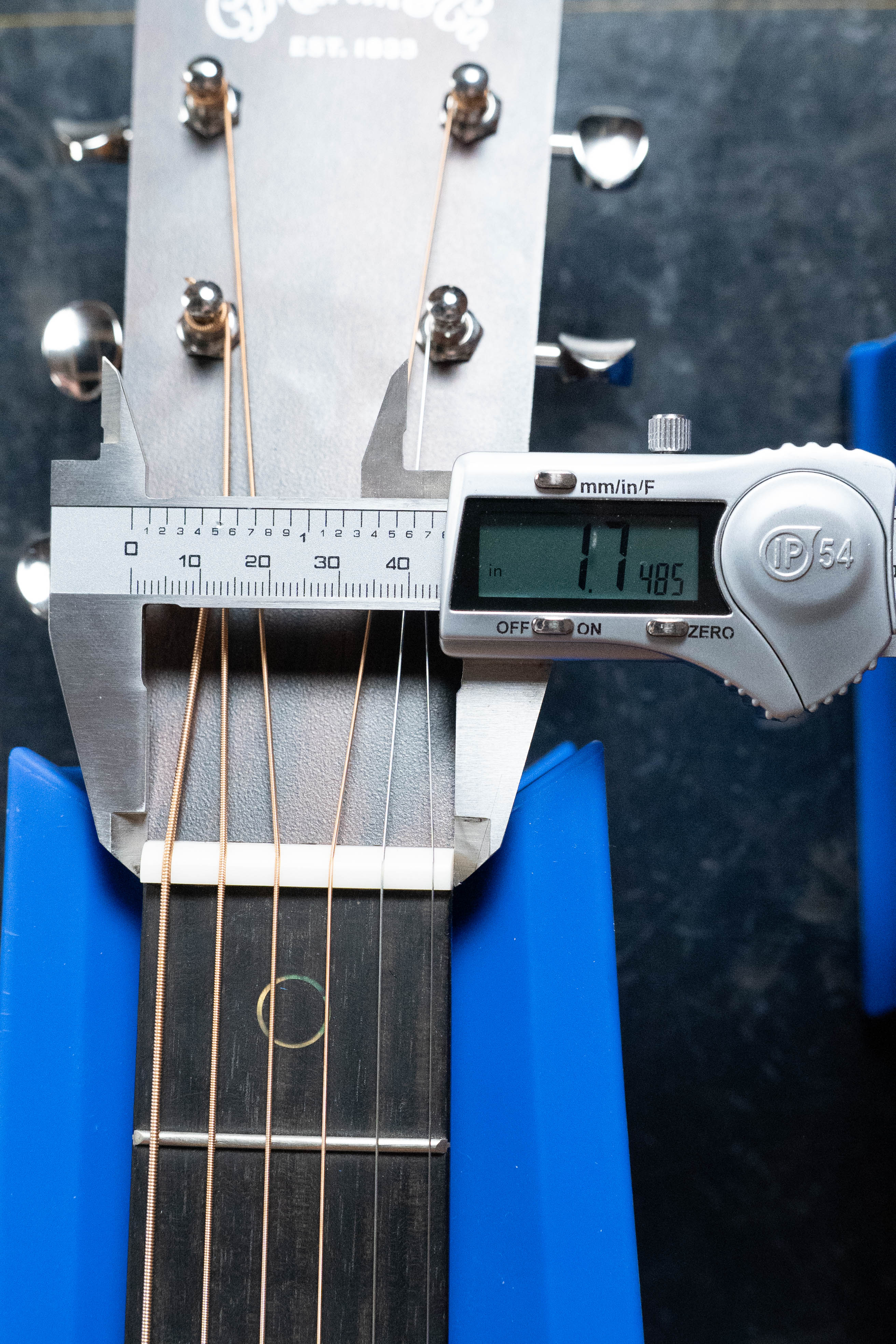 *New 2026 Model* Martin D-X2E Molly Tuttle Spruce/HPL Mahogany Dreadnought Guitar w/Martin Electronics #3781