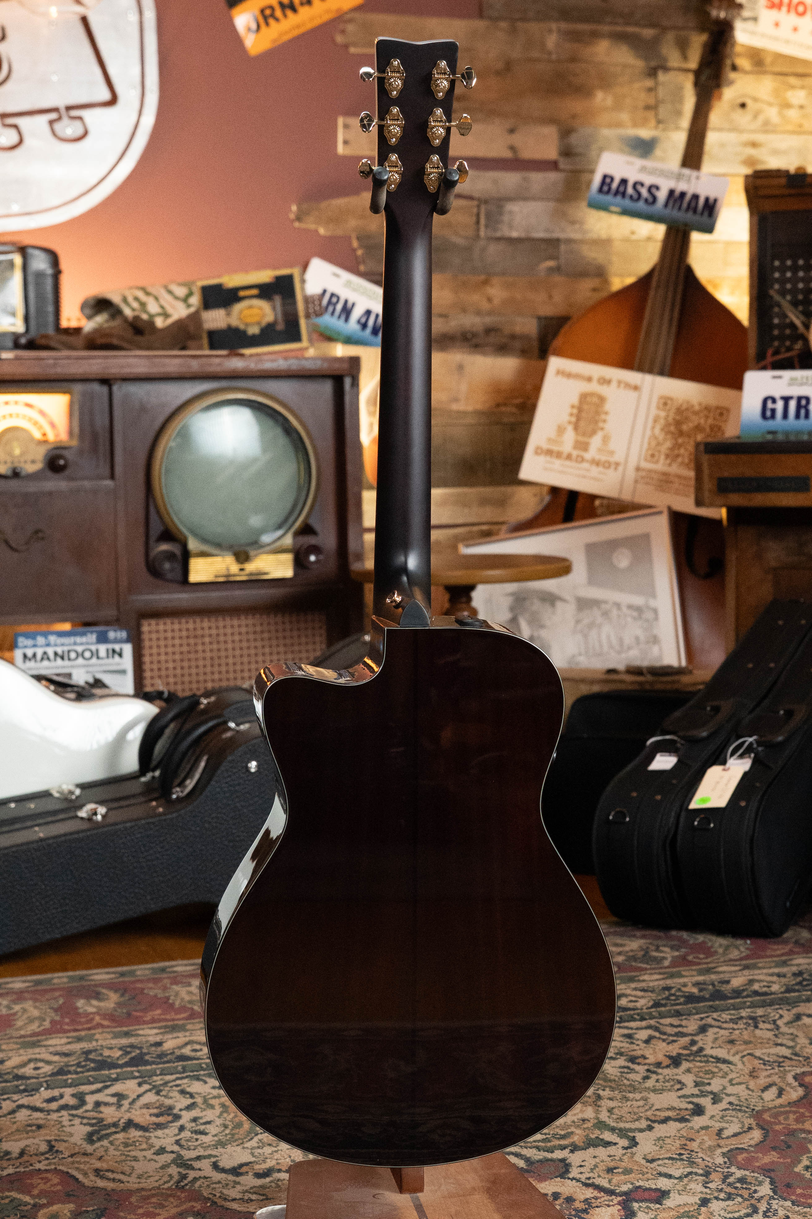 *New 2026 Model* Yamaha TAS3C-NT Sitka/Mahogany Natural Concert Guitar w/the NEWEST TransAcoustic System #0095
