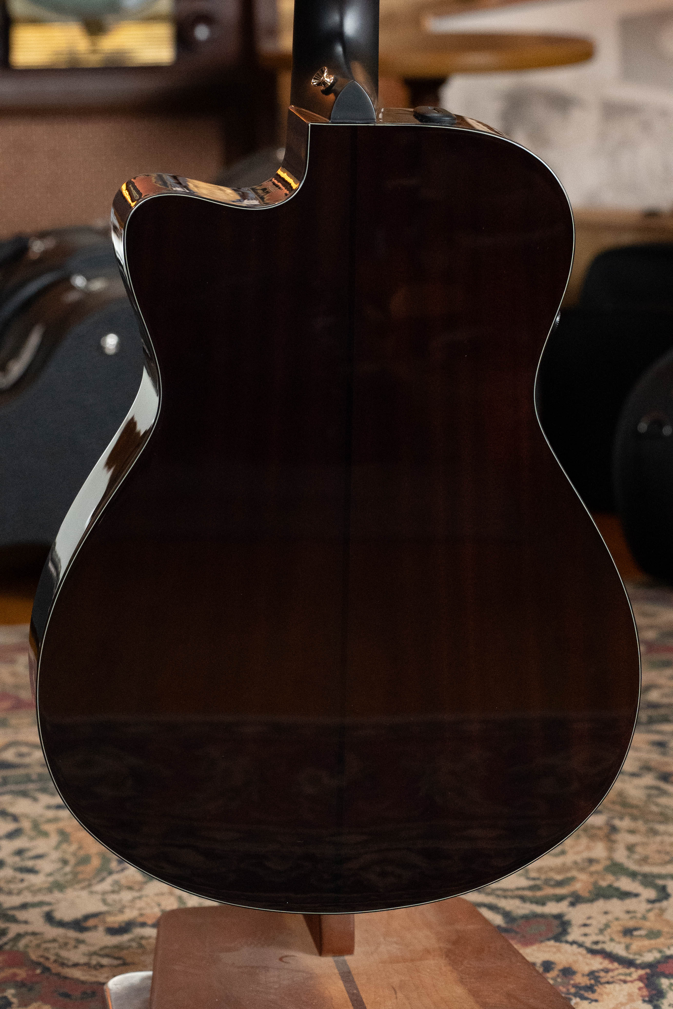 *New 2026 Model* Yamaha TAS3C-NT Sitka/Mahogany Natural Concert Guitar w/the NEWEST TransAcoustic System #0095